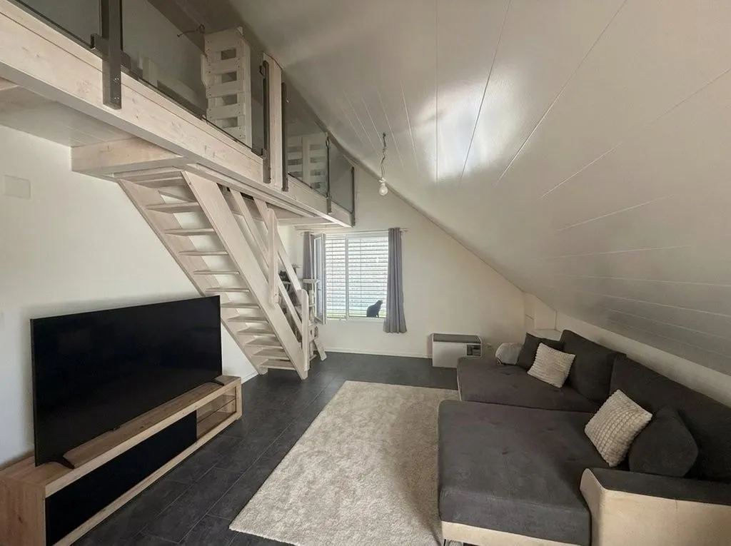 Spacieux 2.5 pièces en duplex au dernier étage
