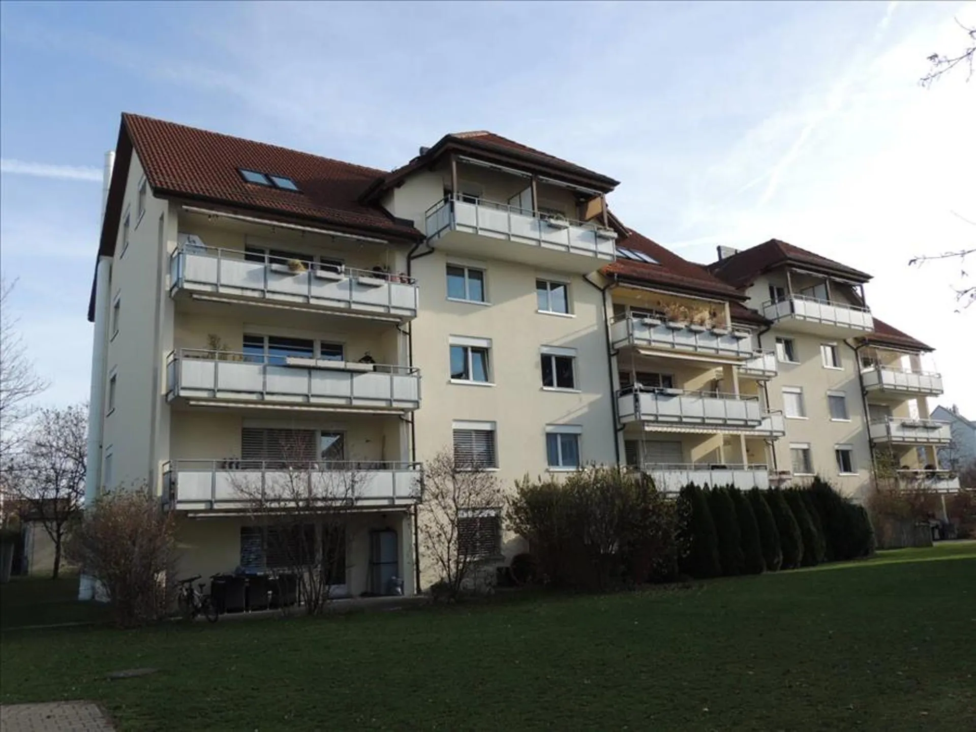 Kurzfristig verfügbar! Jetzt Wohnung mit Gartensitzplatz sichern.