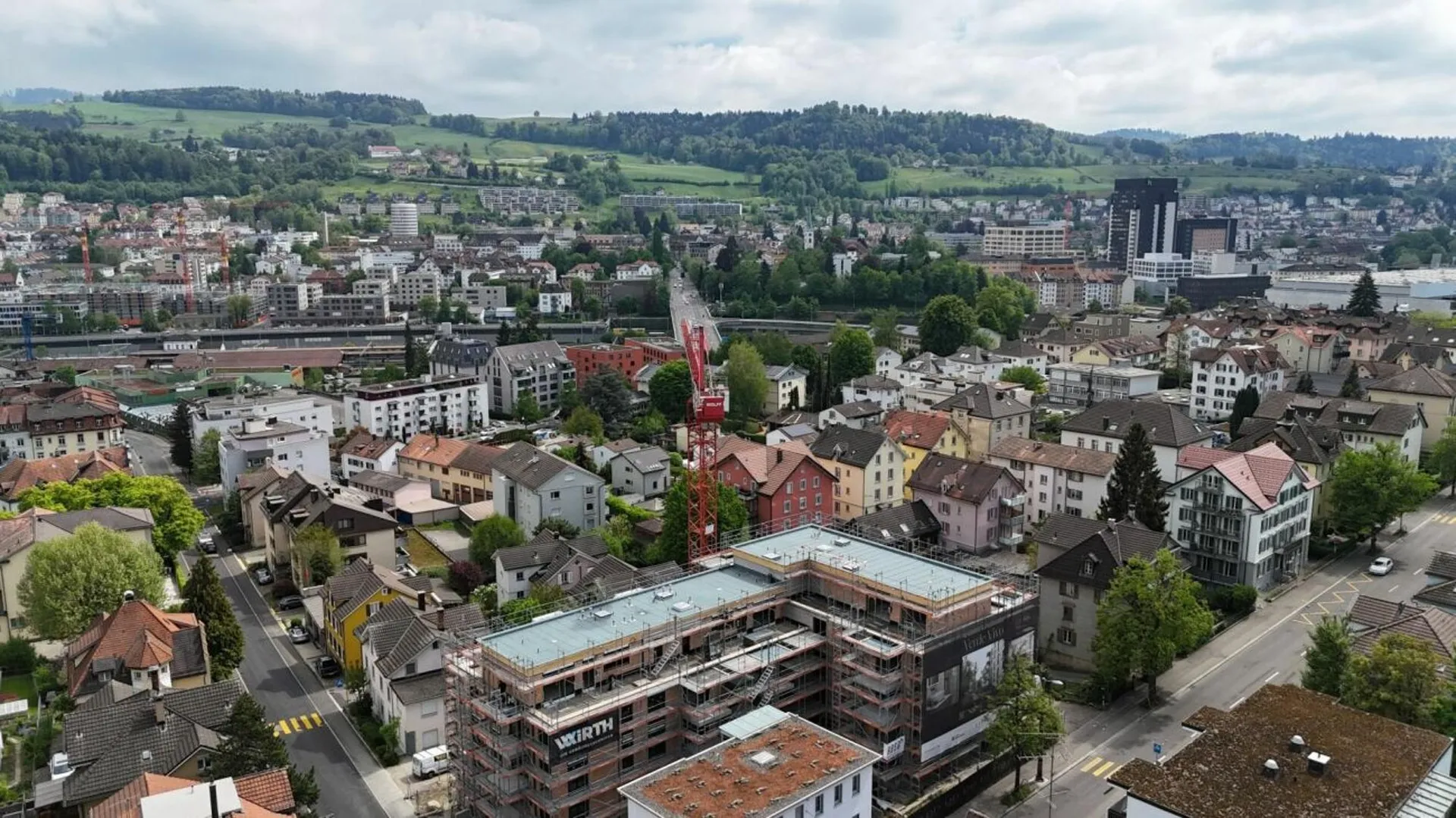 ATTIKA: Neubauwohnung mit zwei Terrassen in der Stadt