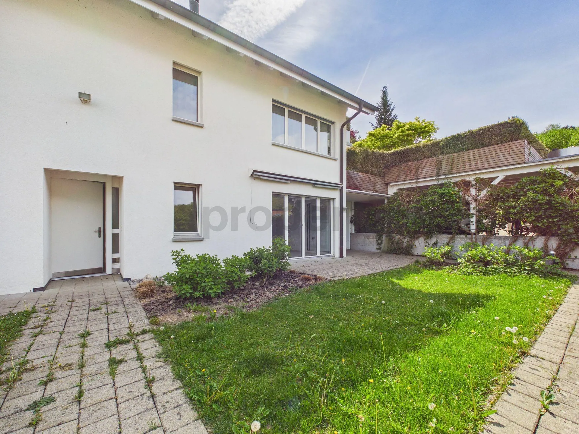 2.5-Zimmer Gartenwohnung im idyllischen Killwangen
