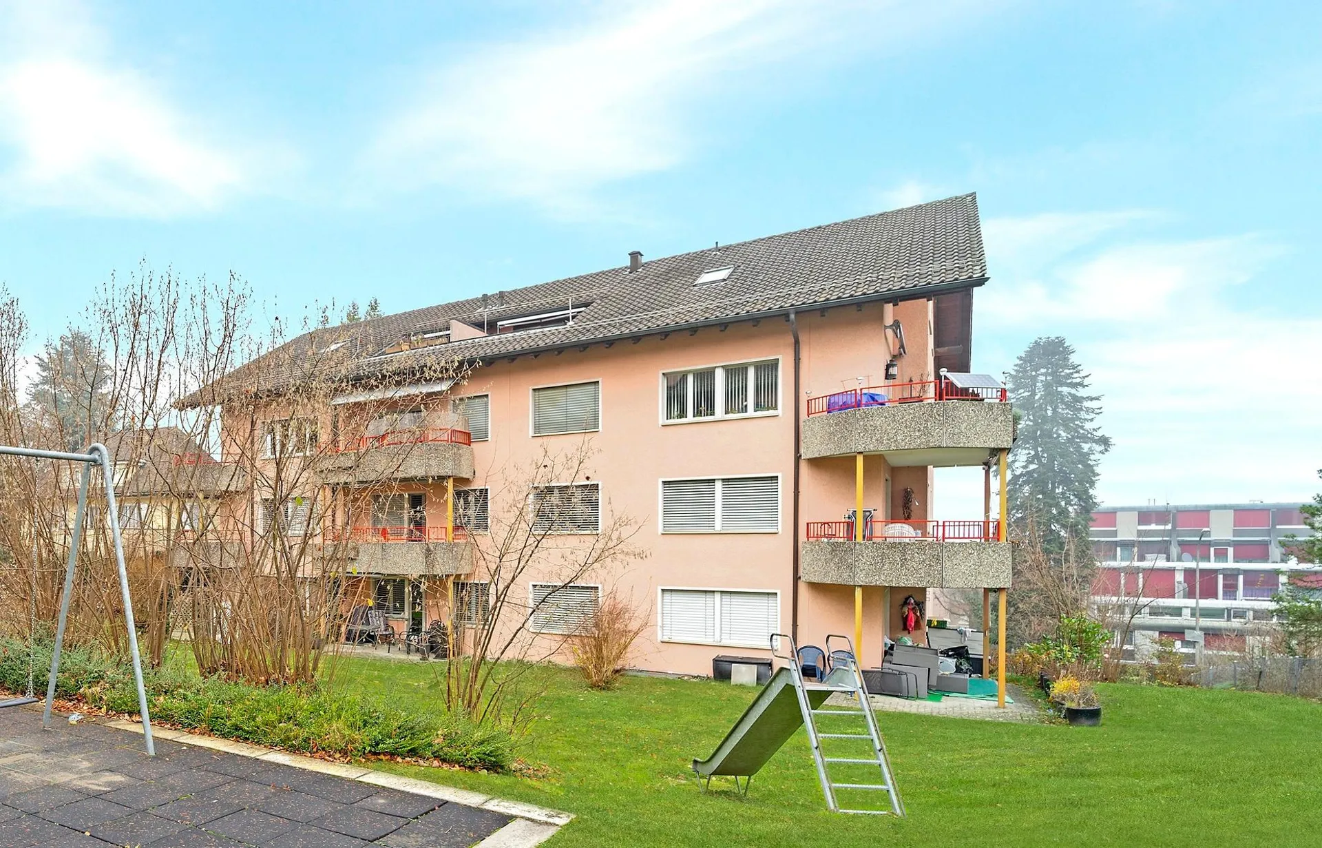 Wohnen mit Stil: Entdecken Sie diese grosszügige 2.5-Zimmerwohnung!