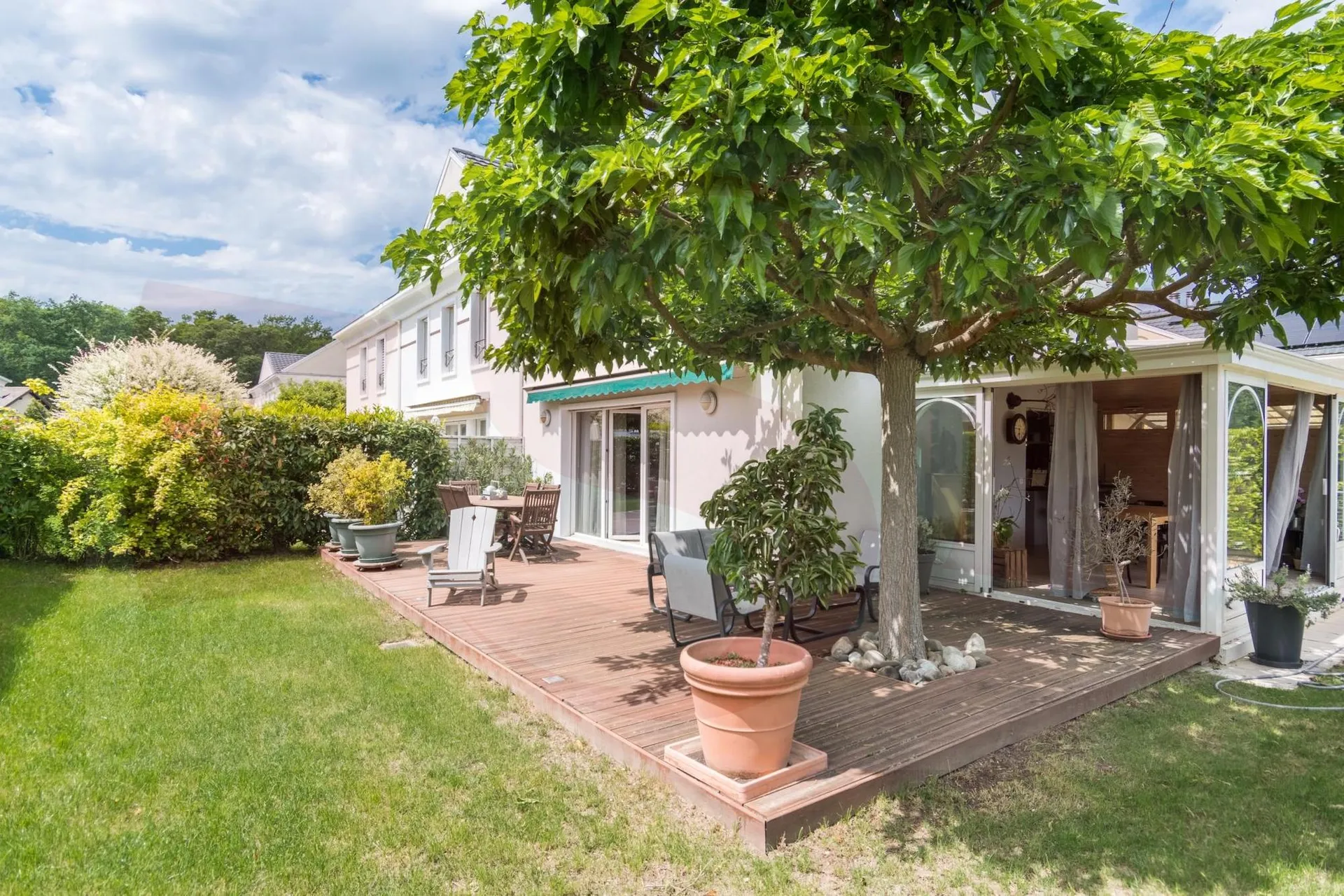 À louer très jolie villa mitoyenne à 10 minutes de Carouge