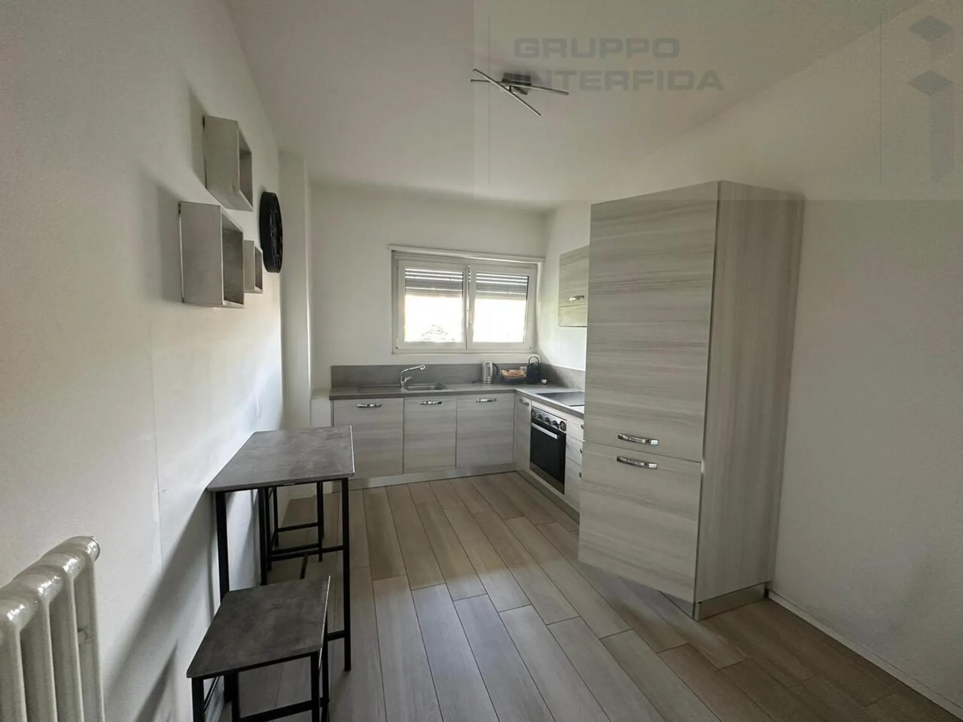 APPARTAMENTO RISTRUTTURATO CON BALCONE SUL PARCO