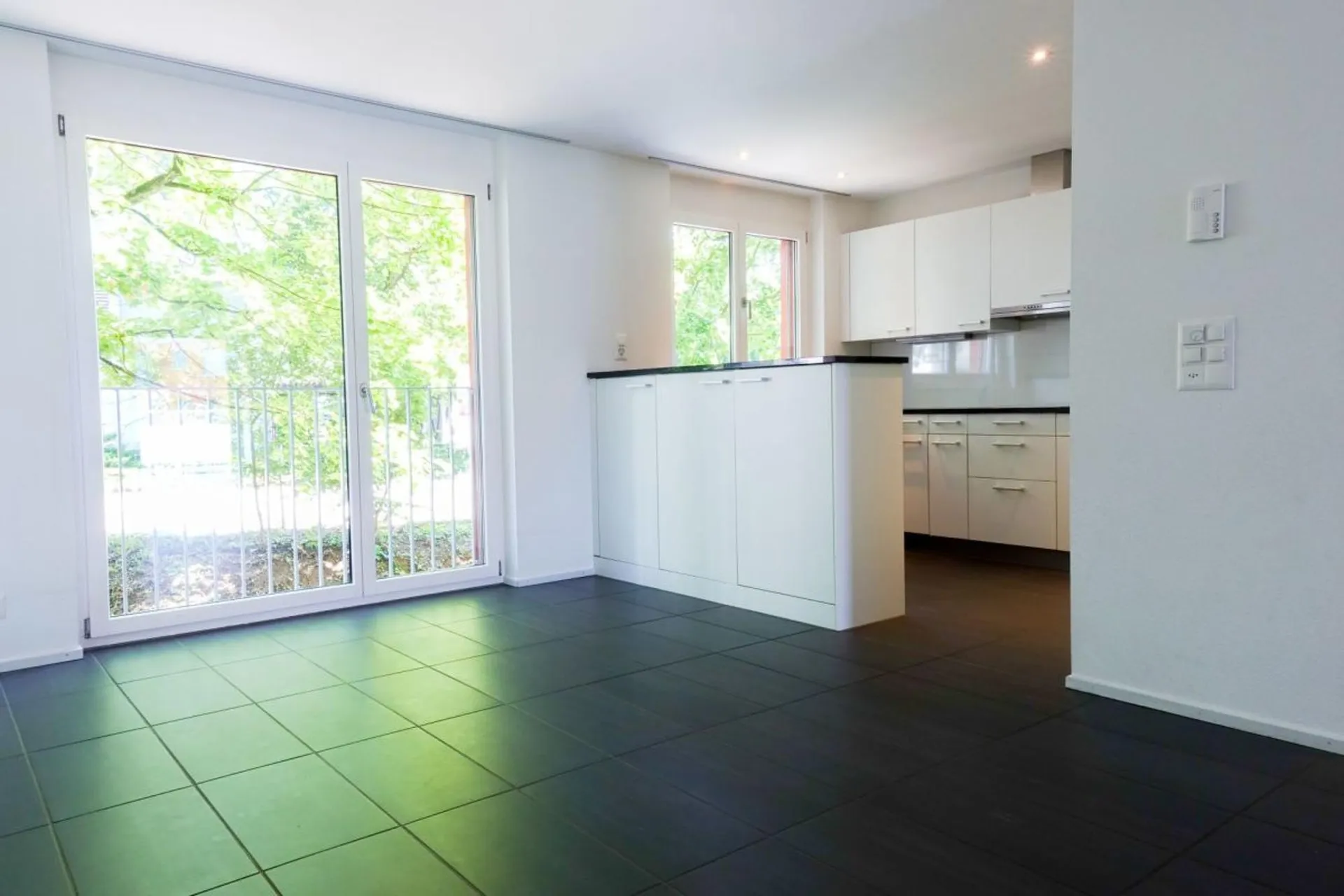 Urban & erholsam zugleich: Moderne Wohnung in der Nähe von Rhein & Wald