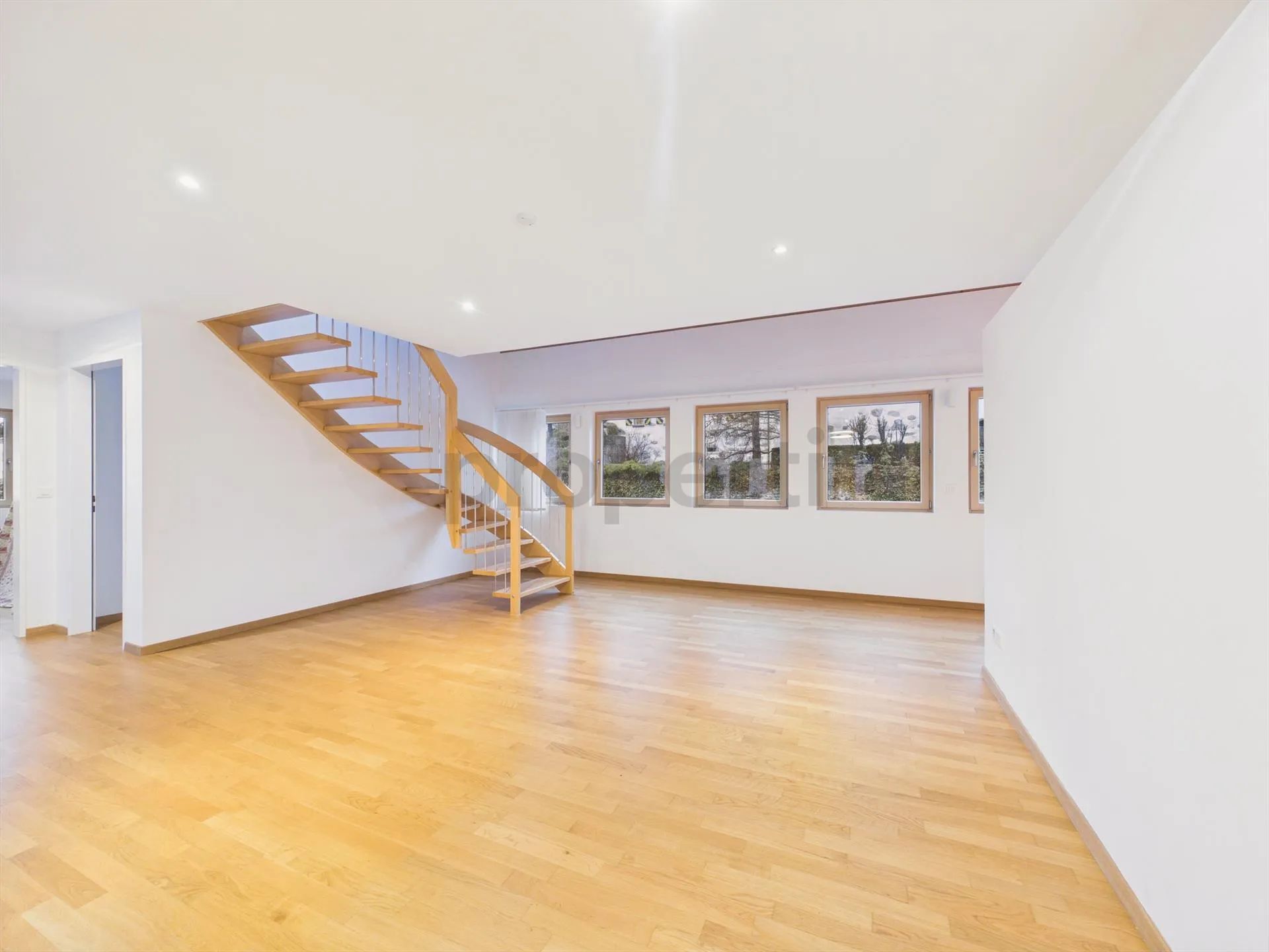 Grosszügige 4.5-Zimmer-Maisonette mit Balkon, Maienfeld