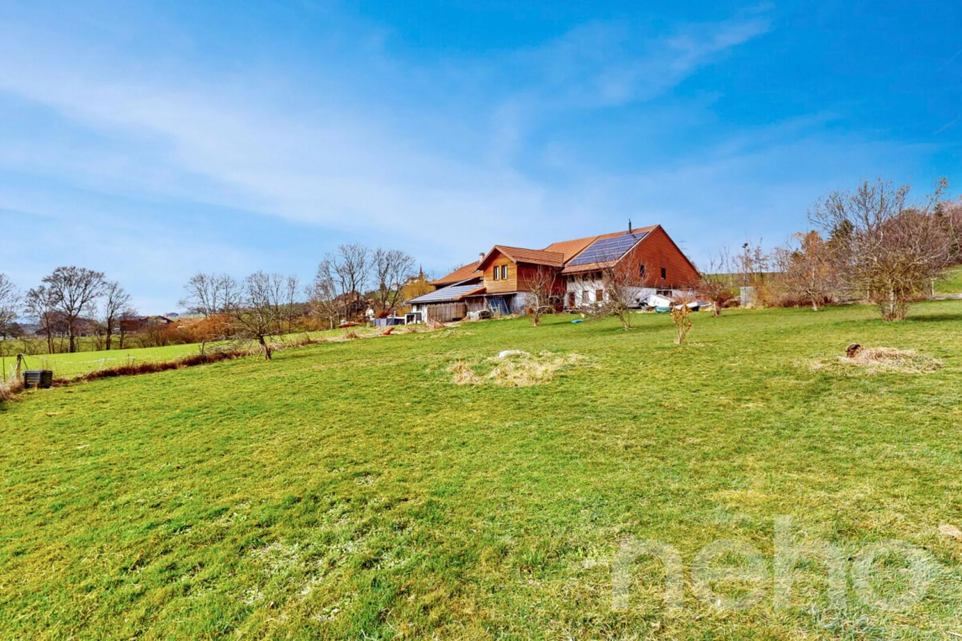 Ancienne ferme rénovée ? volumes d?exception et cadre privilégié