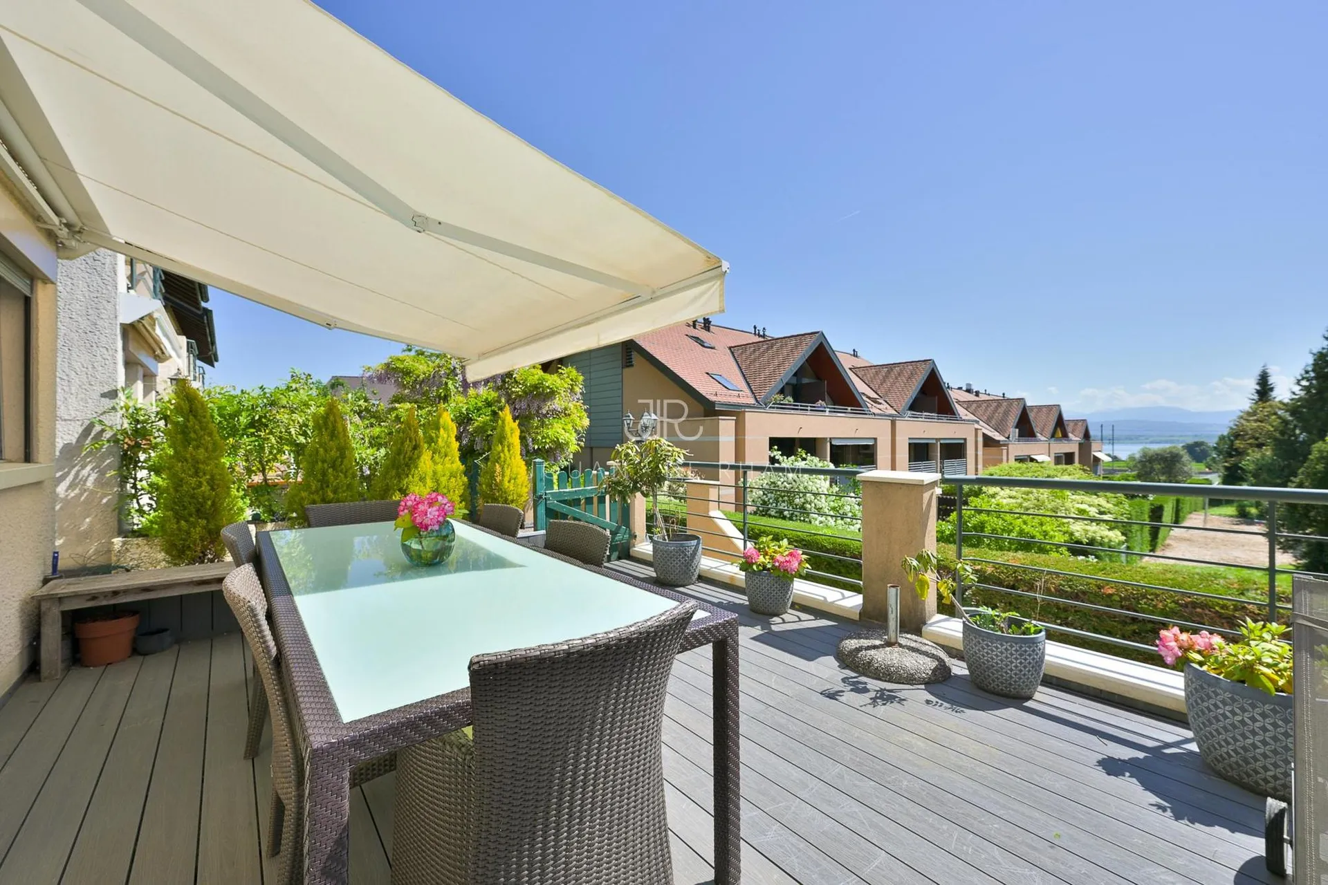 Villa mitoyenne vue lac au coeur de Founex