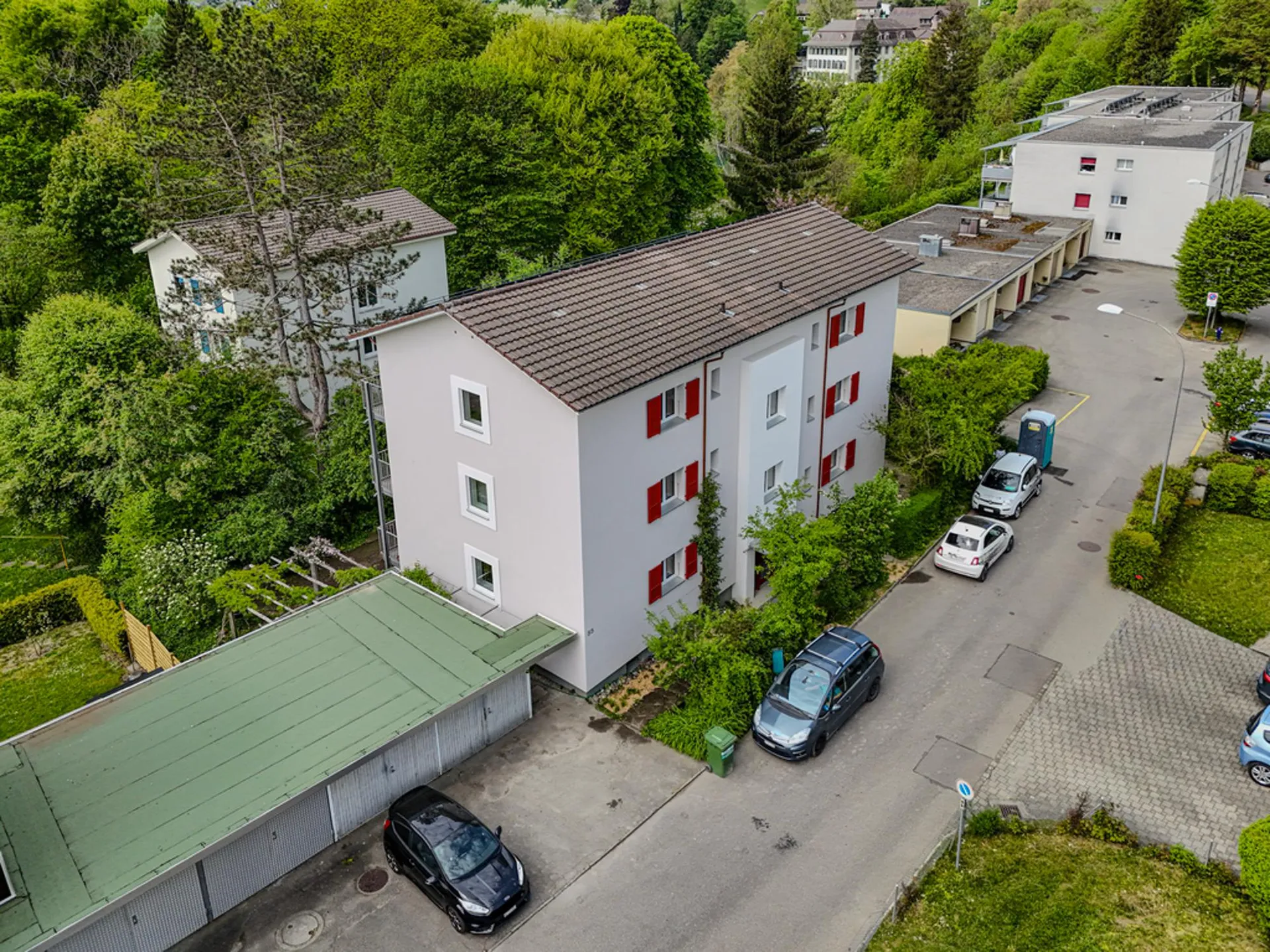 Helle 3.5-Zimmerwohnung mit neu saniertem Bad zu vermieten