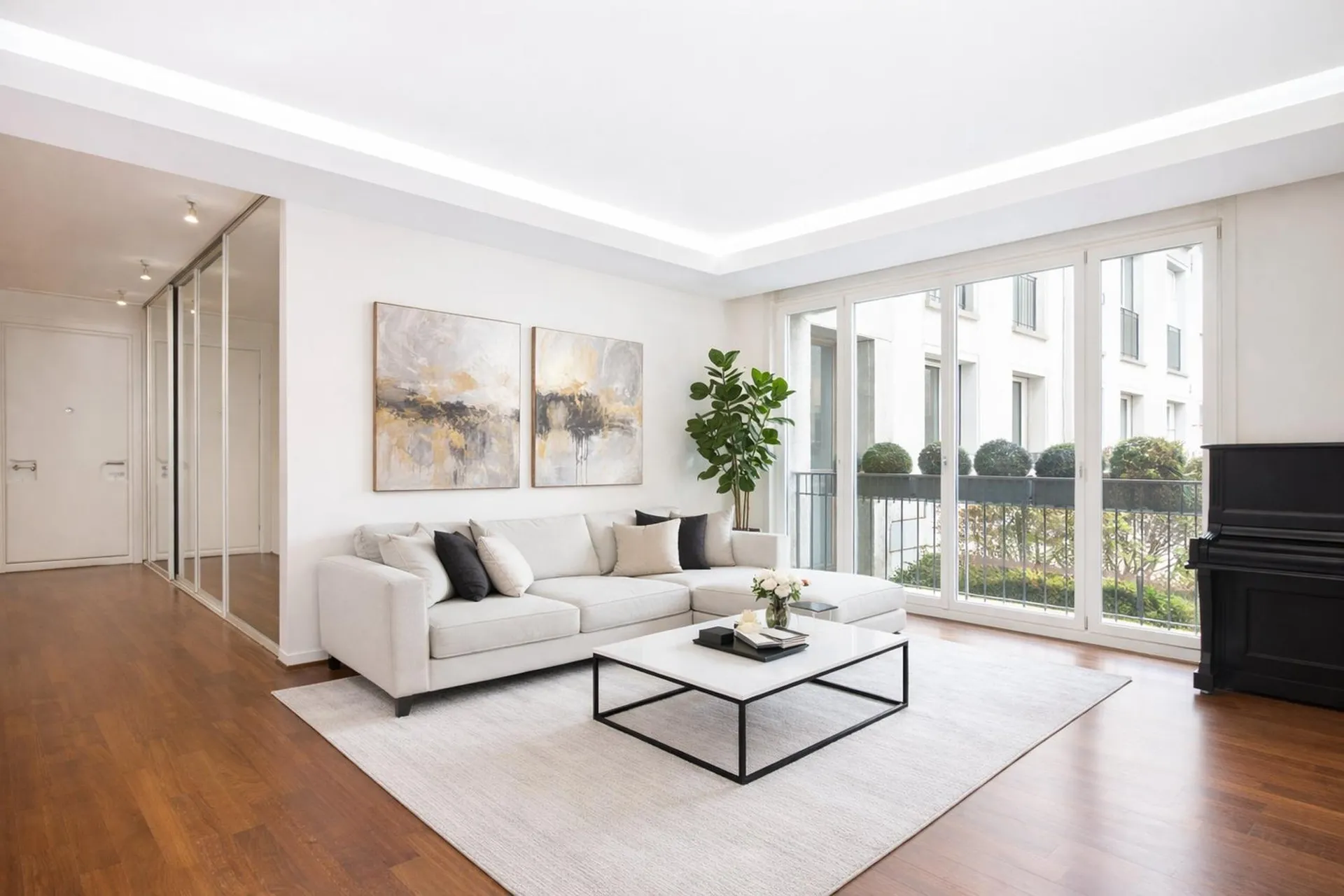 🏙️ Luxury Tivoli Residence – Lucerne's Most Central Lakeside Address