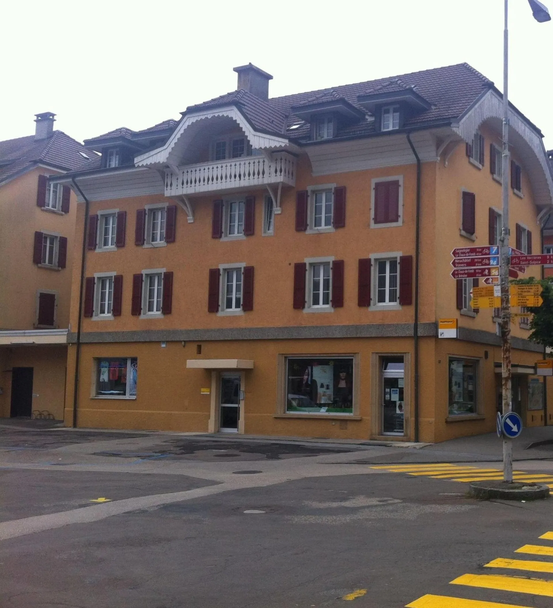 Appartement de 3 pièces au 2ème étage à louer à Fleurier, idéalement situé