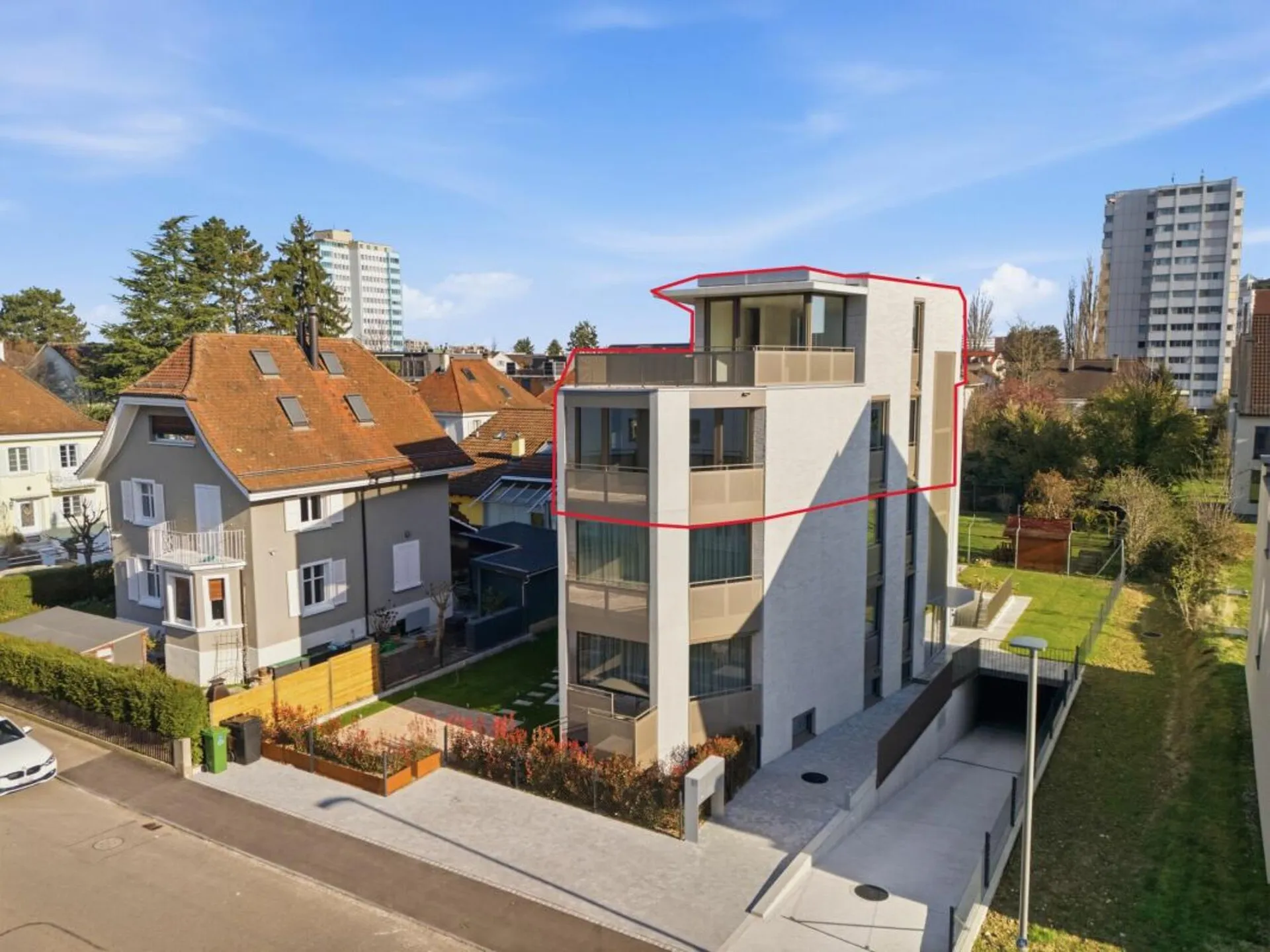Moderne 4.5 Z' Attika-Maisonettewohnung (Neubau)