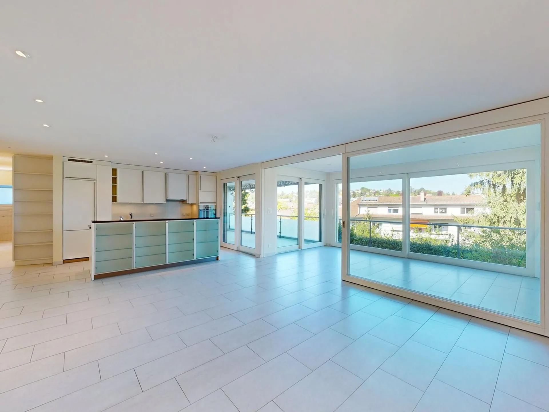 Stilvolle 4.5-Zimmer-Wohnung mit Wintergarten und Weitblick ins Grüne