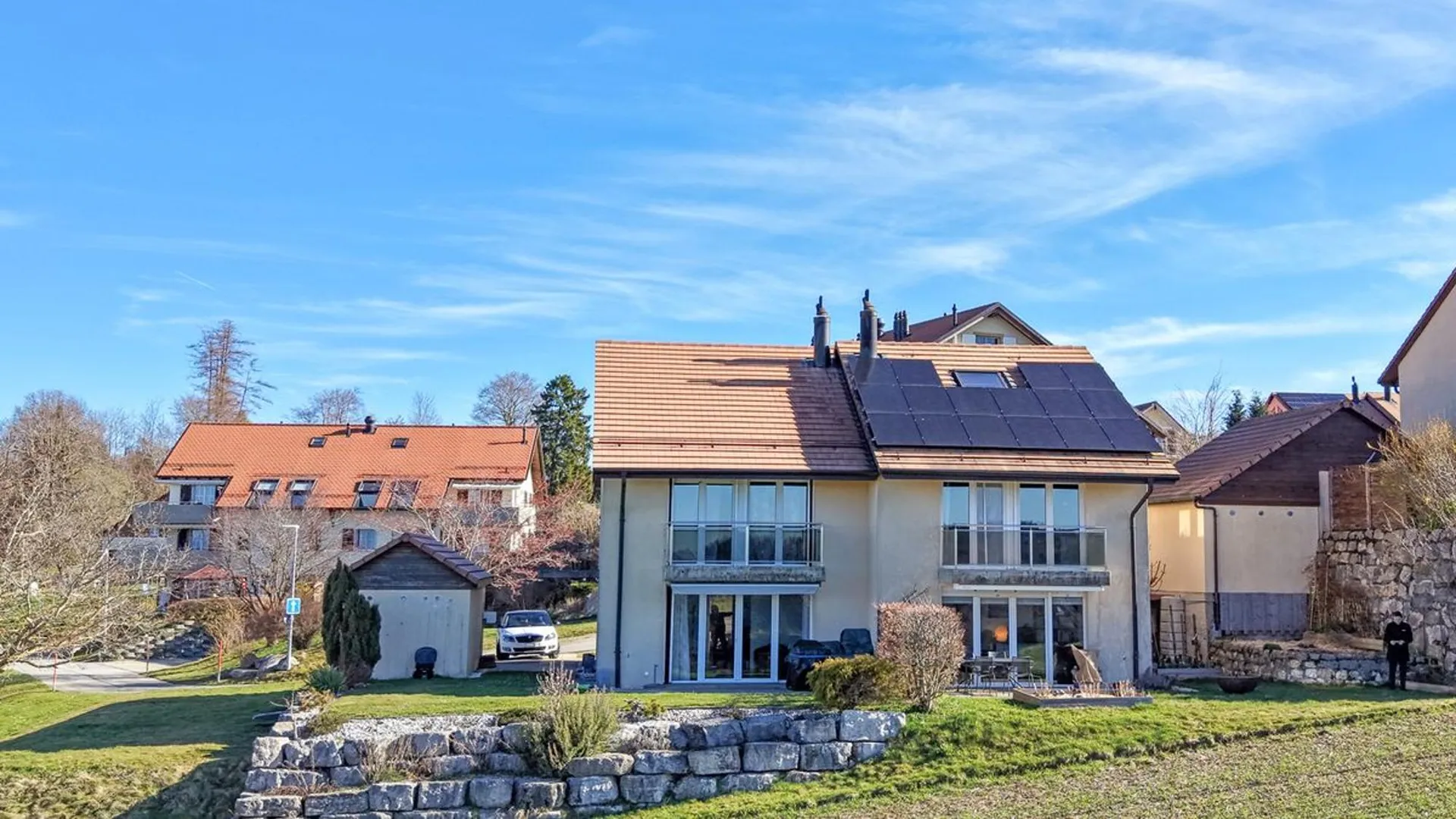 Maison jumelée de 6,5 pièces, avec belle vue panoramique.