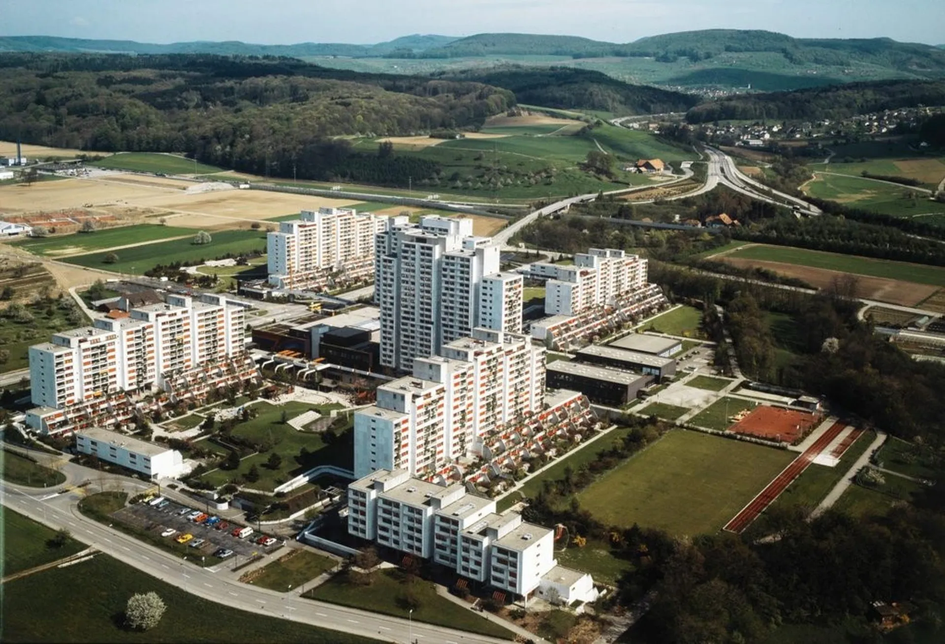 Dein neues Zuhause mit Weitblick - 4.5 Zimmer im 10. OG der Liebrüti