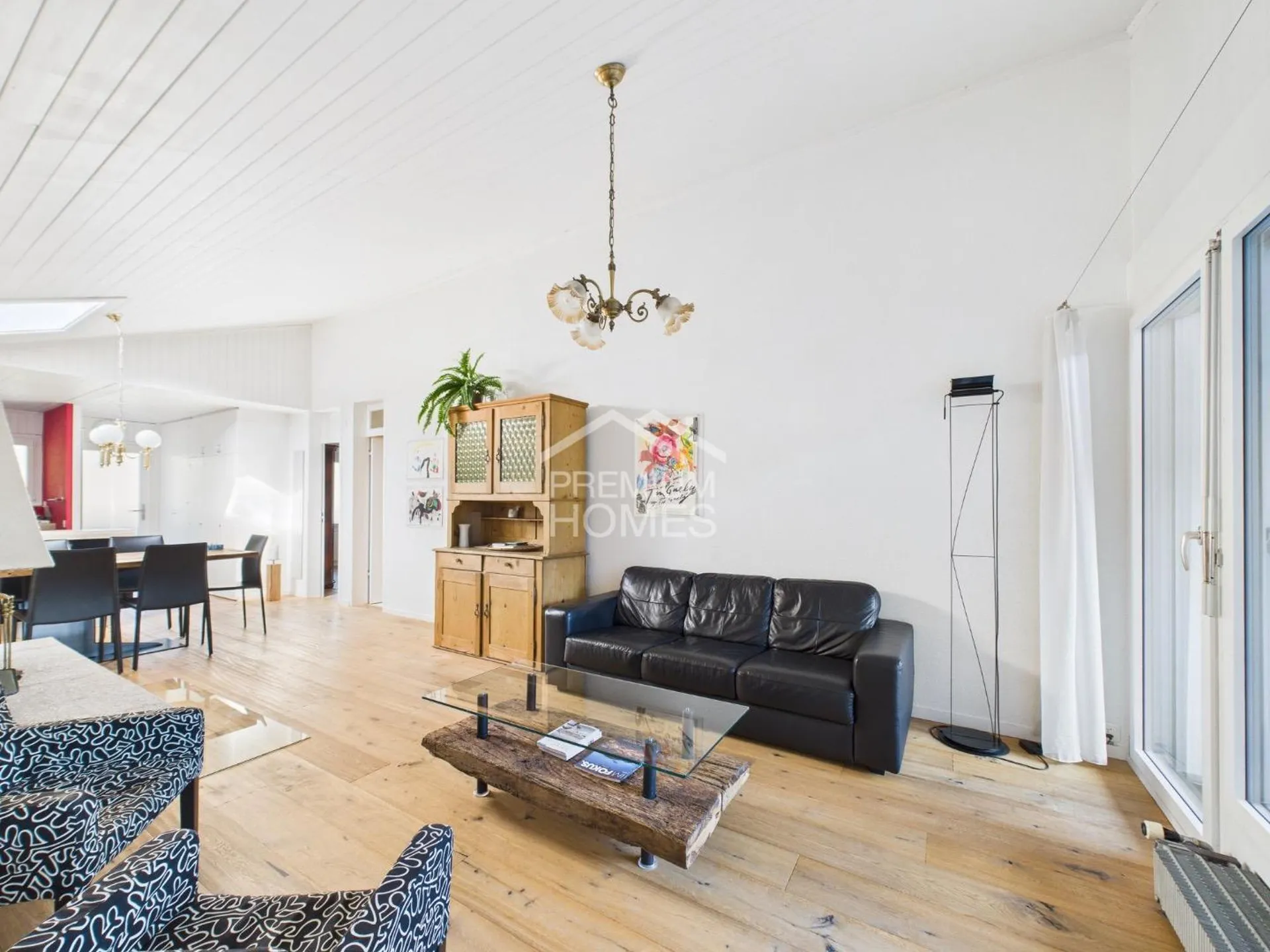 Appartement ensoleillé entre Saanen et Gstaad