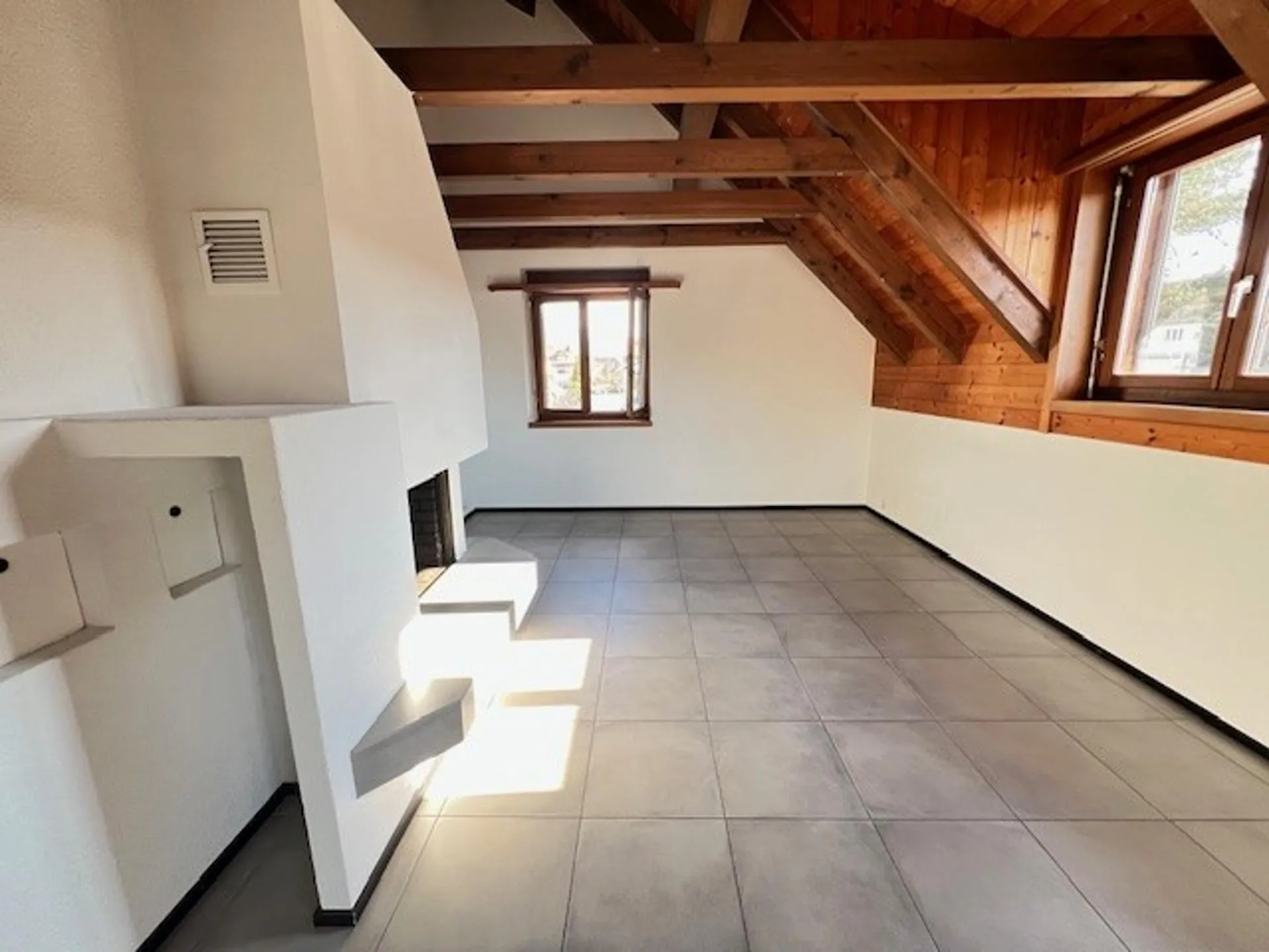Tolle Duplex-Wohnung mit Balkon, mitten in Lengnau
