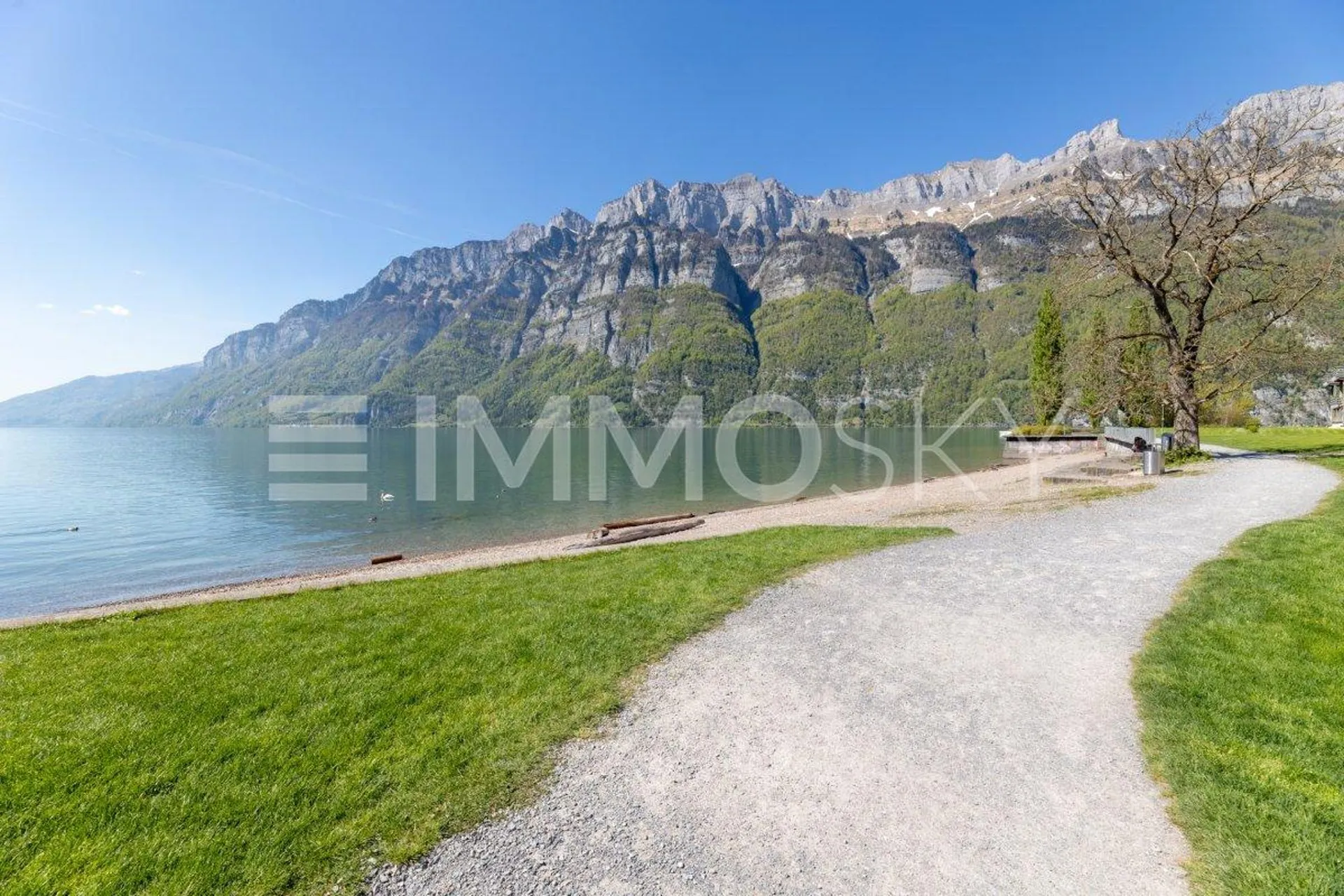 Wohnen, wo See und Berge verschmelzen – Traumhafte Zweitresidenz