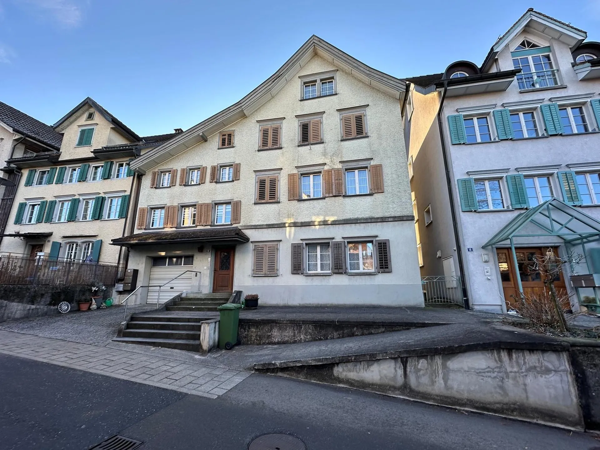 Mehrfamilienhaus mit 4 Wohnungen im Zentrum - vollvermietet
