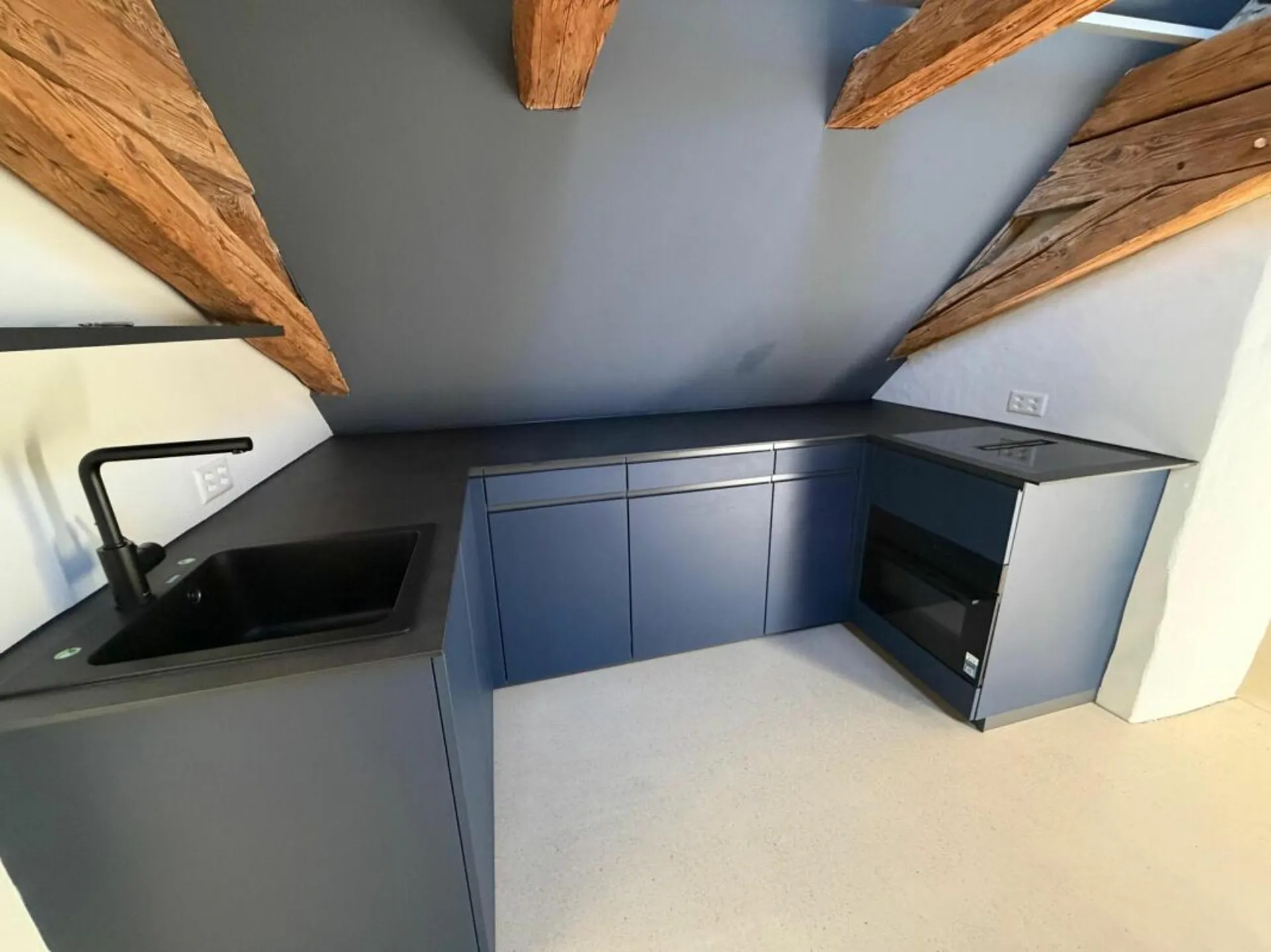 Studio mit "Loftcharakter"