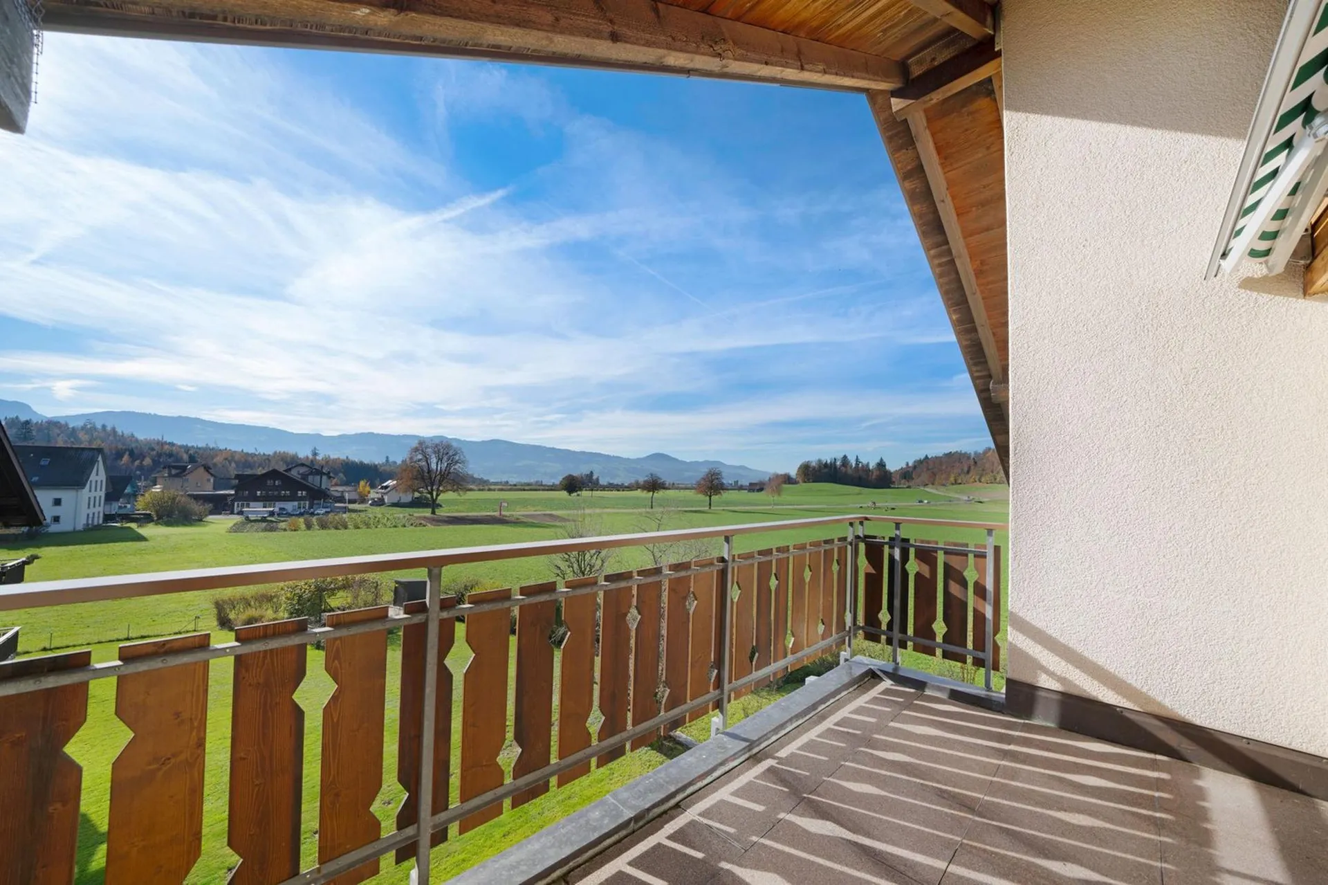 Wohnen, wo andere ihre Freizeit geniessen – 4.0-Zimmer-Dachwohnung in Rapperswil-Jona