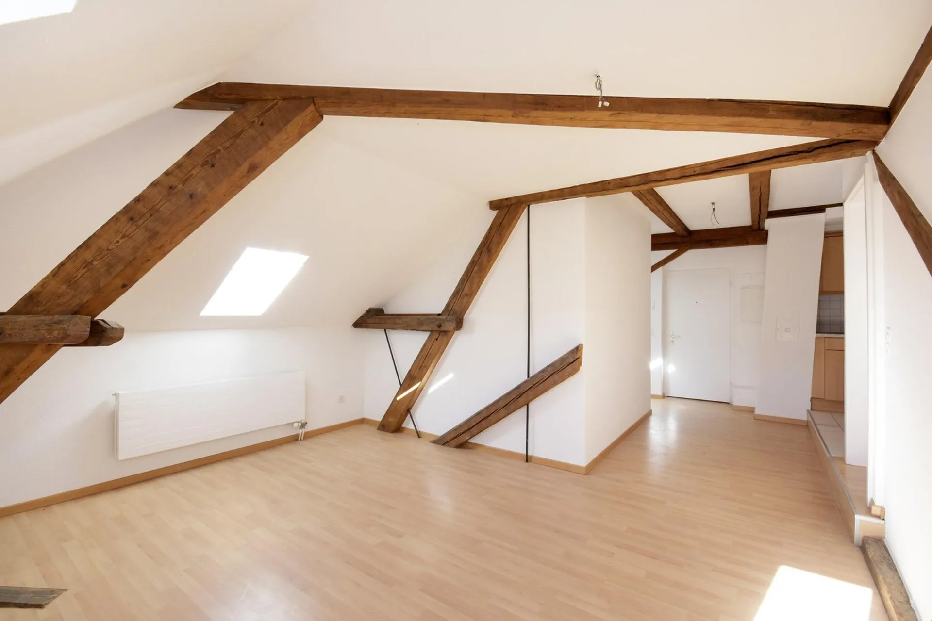 2.5 Zimmer-Dachwohnung 2. OG ohne Balkon