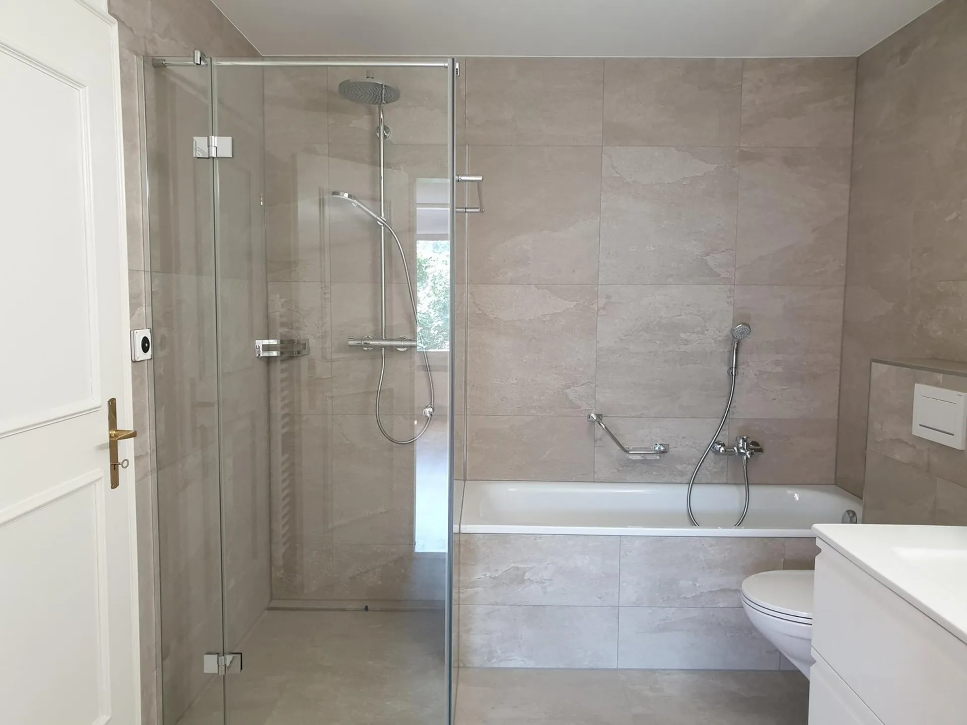 repräsentative 5,5 Zimmer-Wohnung am Fusse des Rosenberges