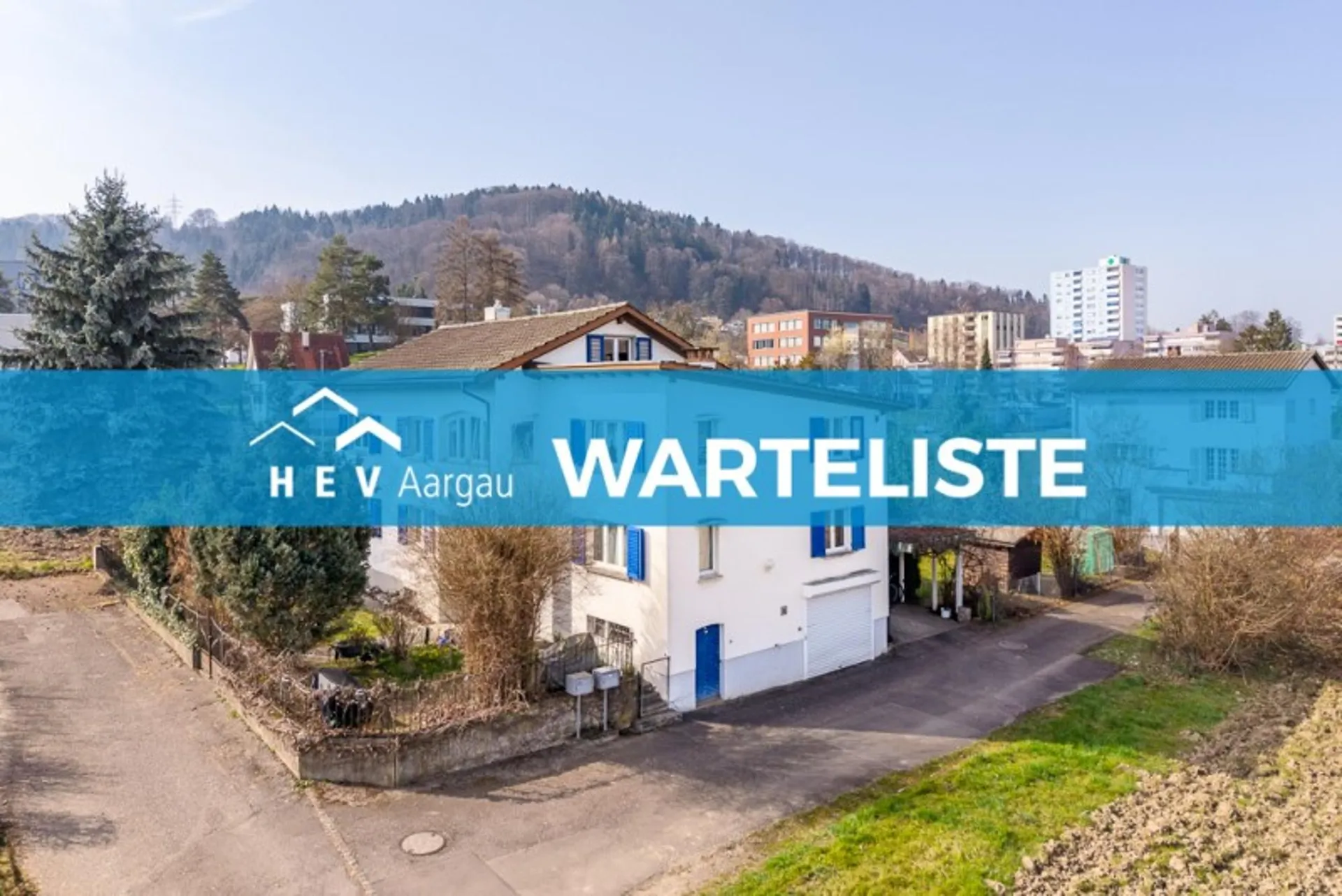 Charmantes Zweifamilienhaus mit gepflegter Gartenanlage