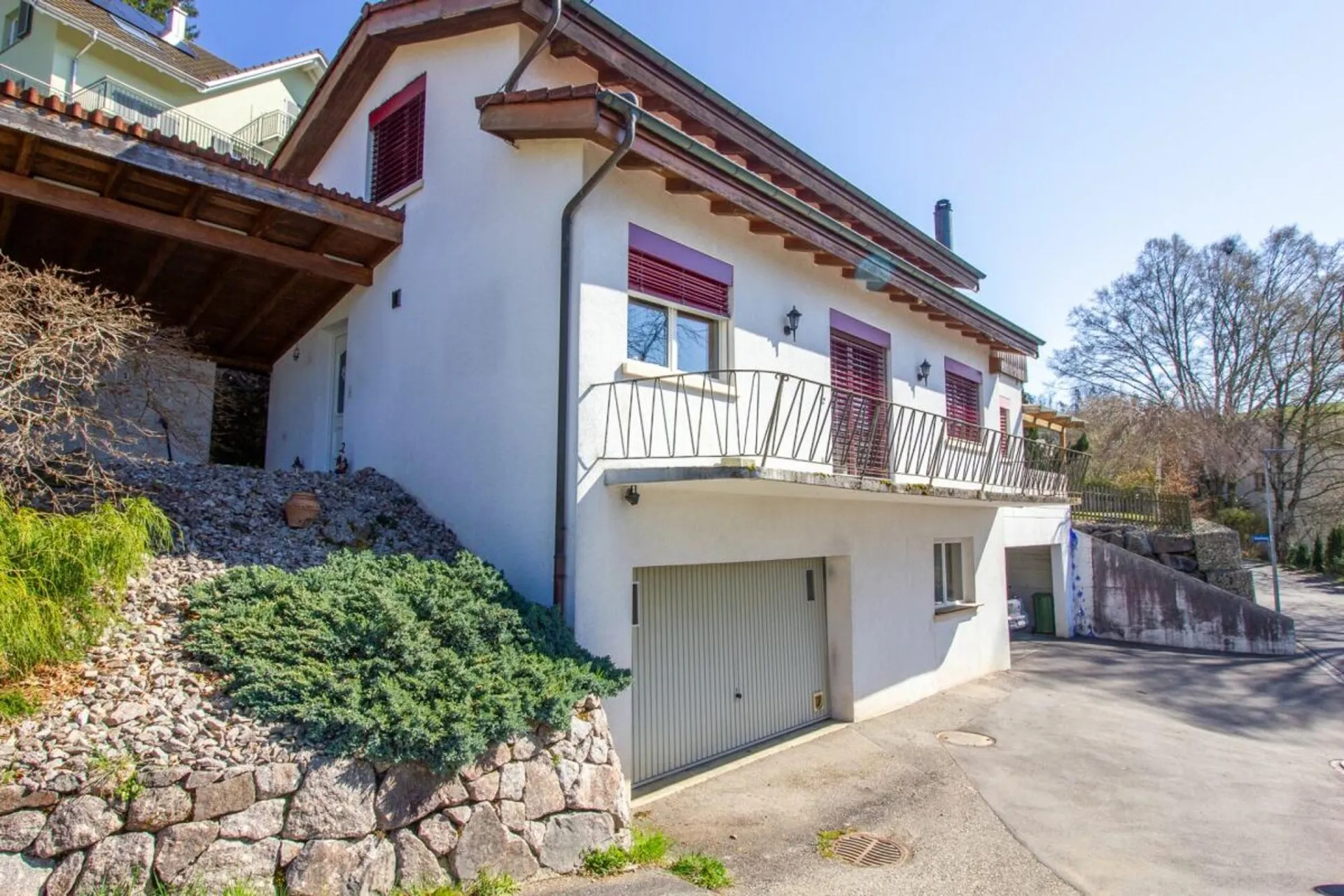 Charmantes Haus an erhöhter Lage