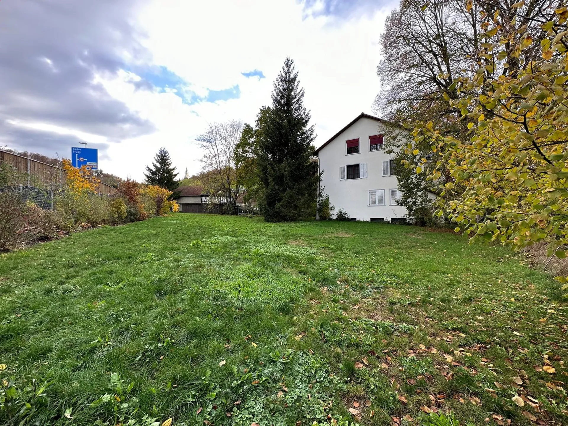 Familienhaus mit Riesengrundstück