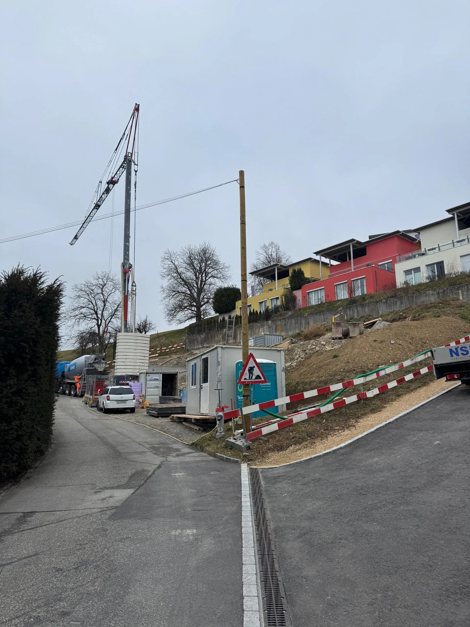 Neubau-5.5 Zi. Einfamilienhaus mit Sonnenterrasse