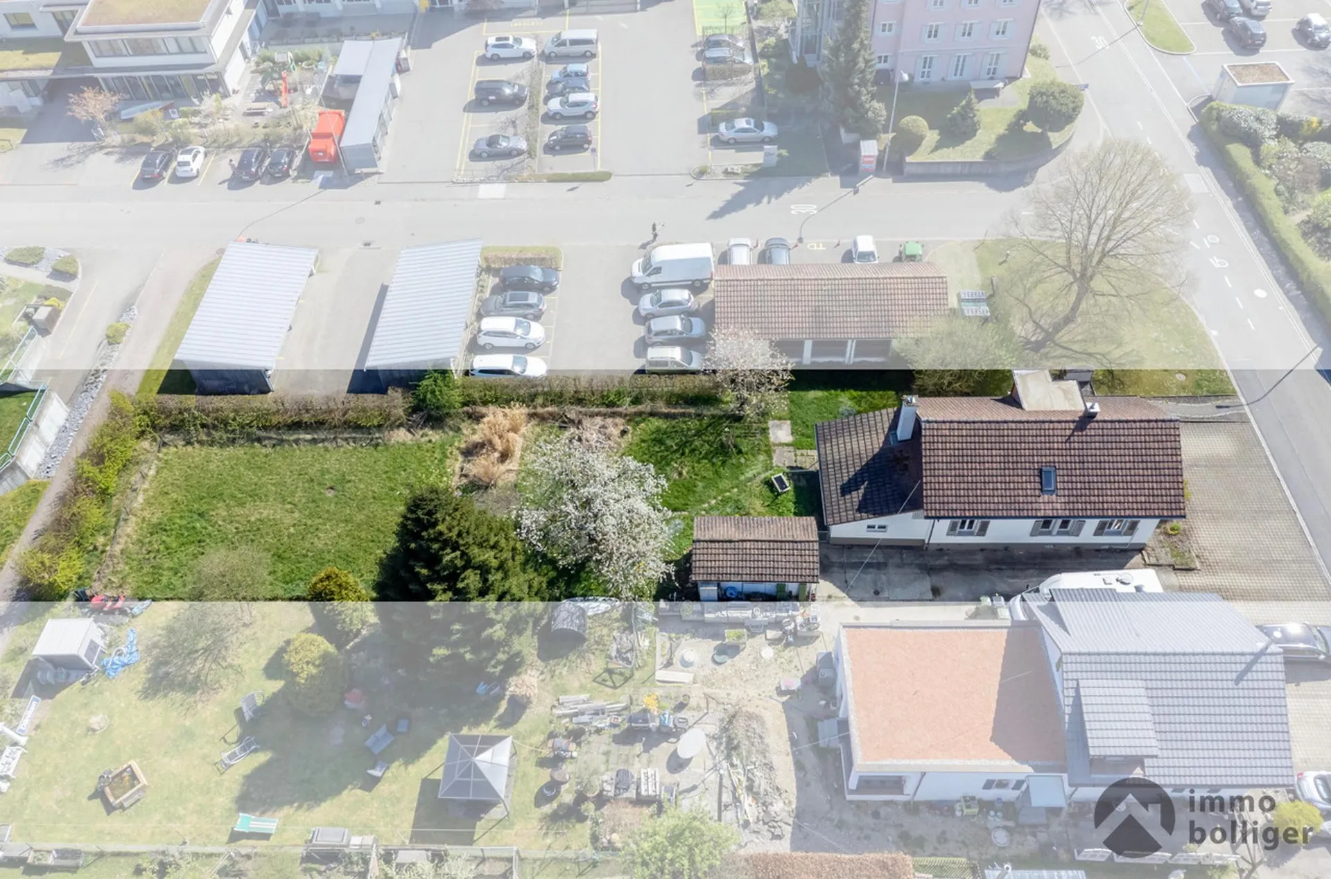 Gut unterhaltenes Einfamilienhaus mit Gartenparadies