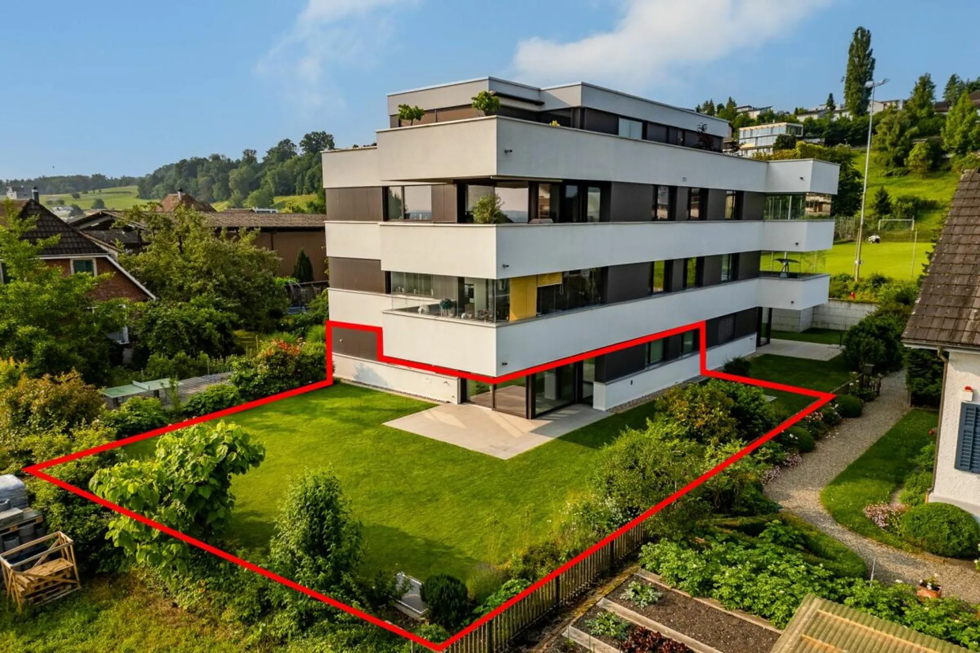 4.5 Zimmer Wohnjuwel mit eigenem Gartenparadies
