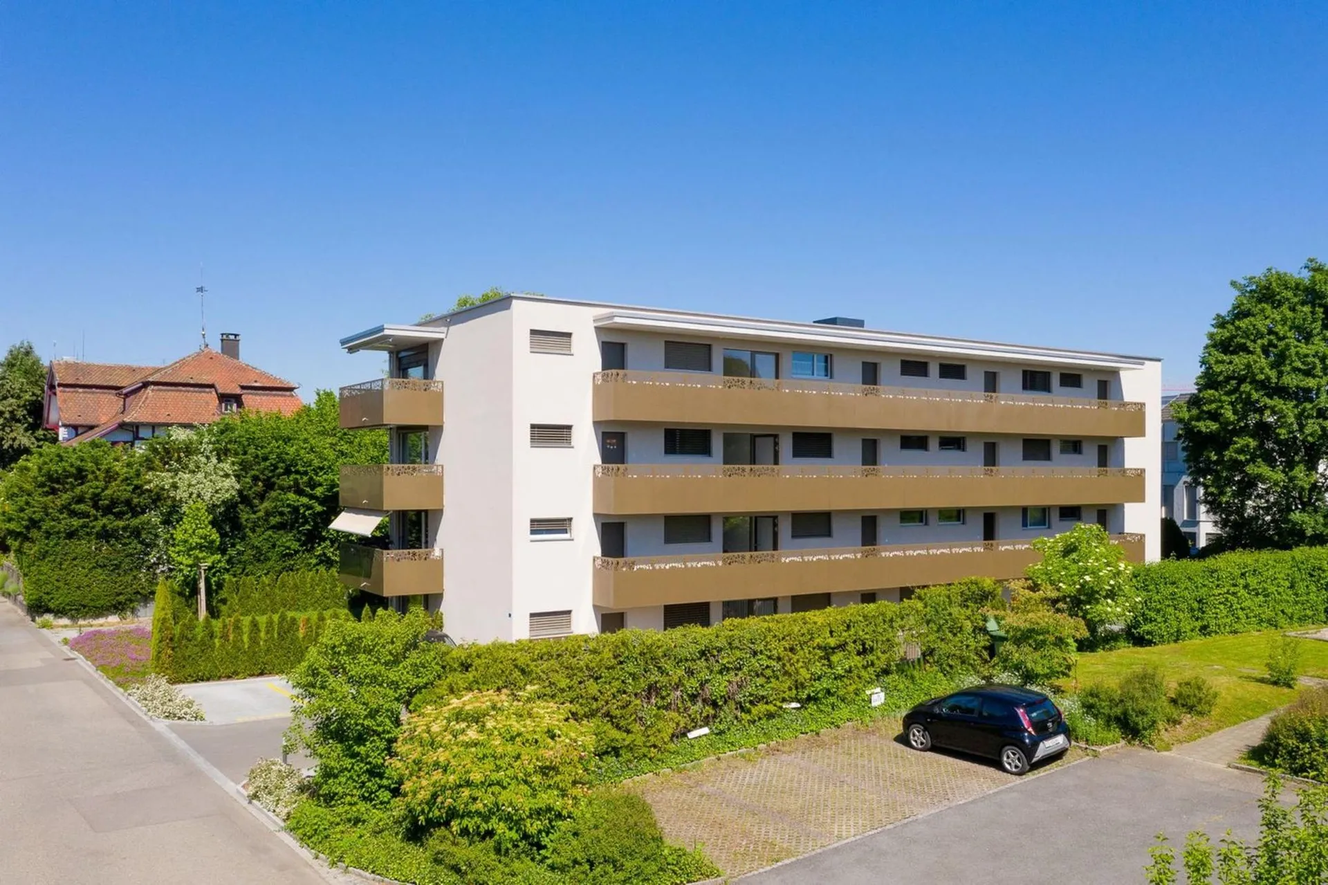 moderne und helle 3½-Zimmerwohnung