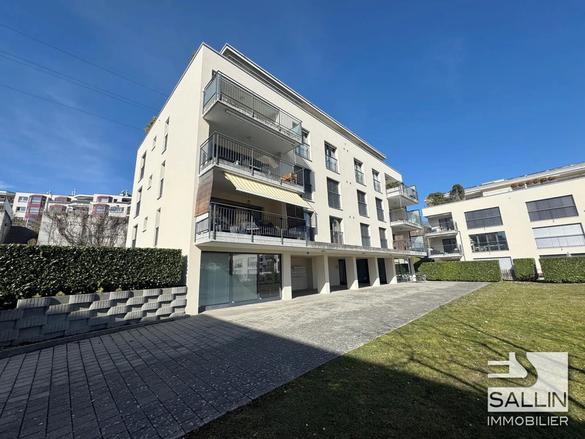 Spacieux appartement de 4½ pièces au   rez-supérieur avec 1 place int.
