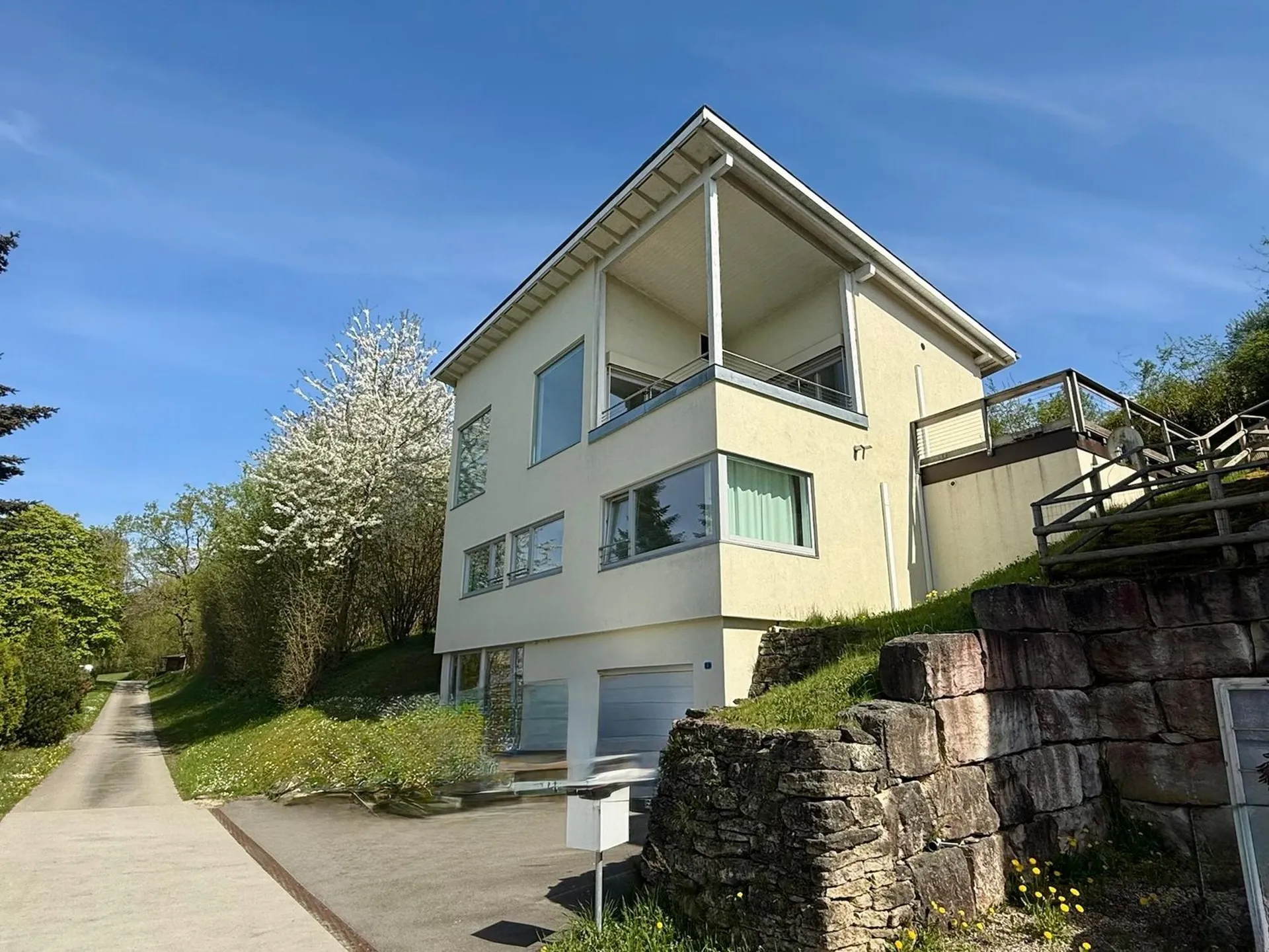 Villa individuelle de 6 pièces avec vue lac et grand volume