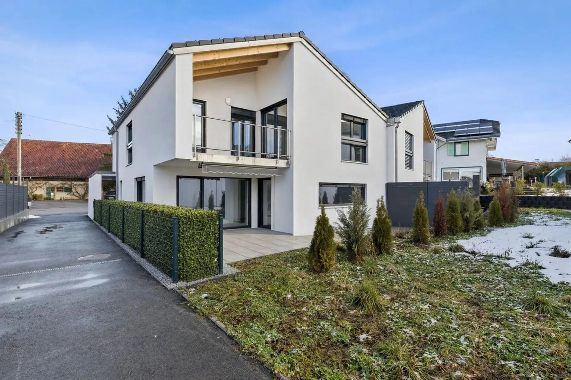 Maison Minergie moderne avec jardin, proche de toutes commodités à Bossonnens
