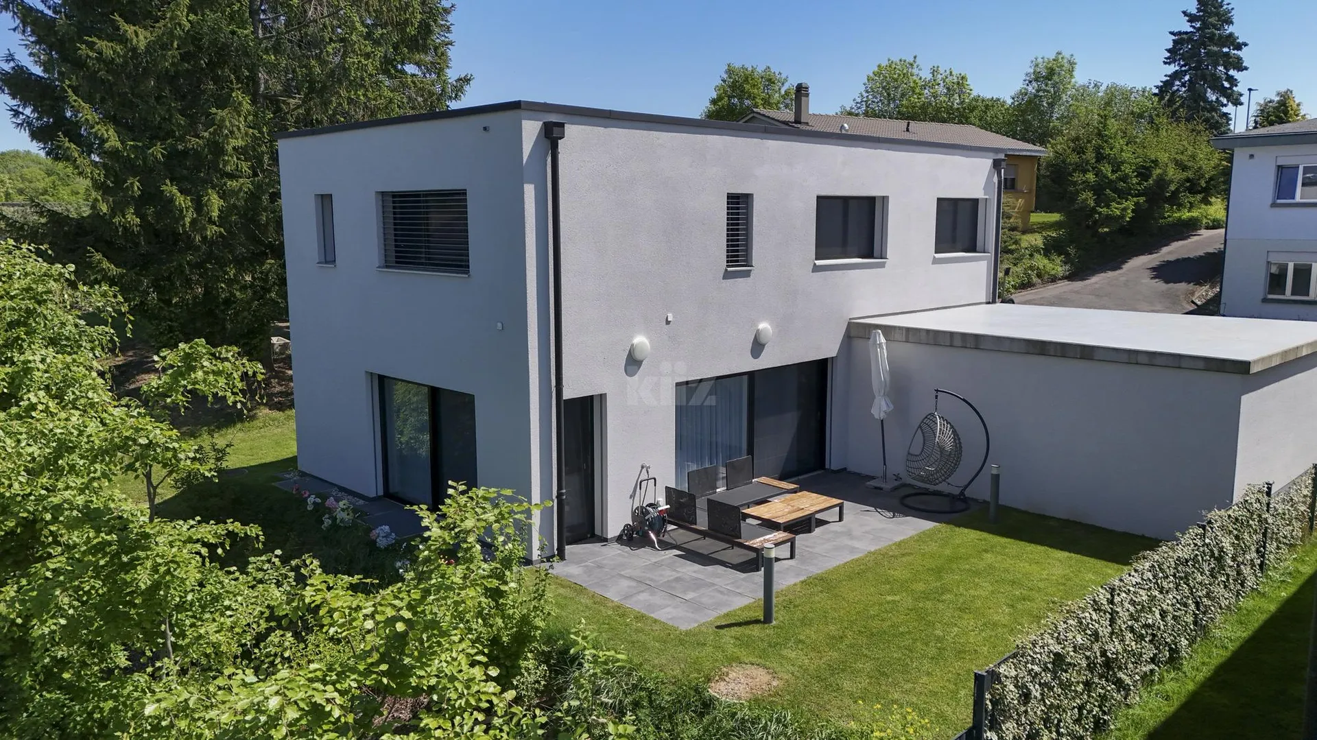 Splendide villa moderne avec jardin