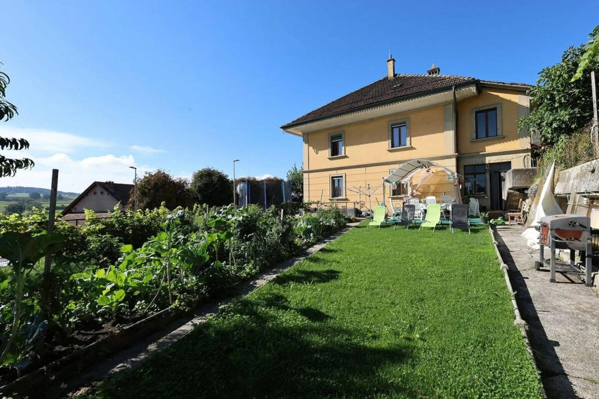 Villa individuelle de 8 pièces à Cressier FR