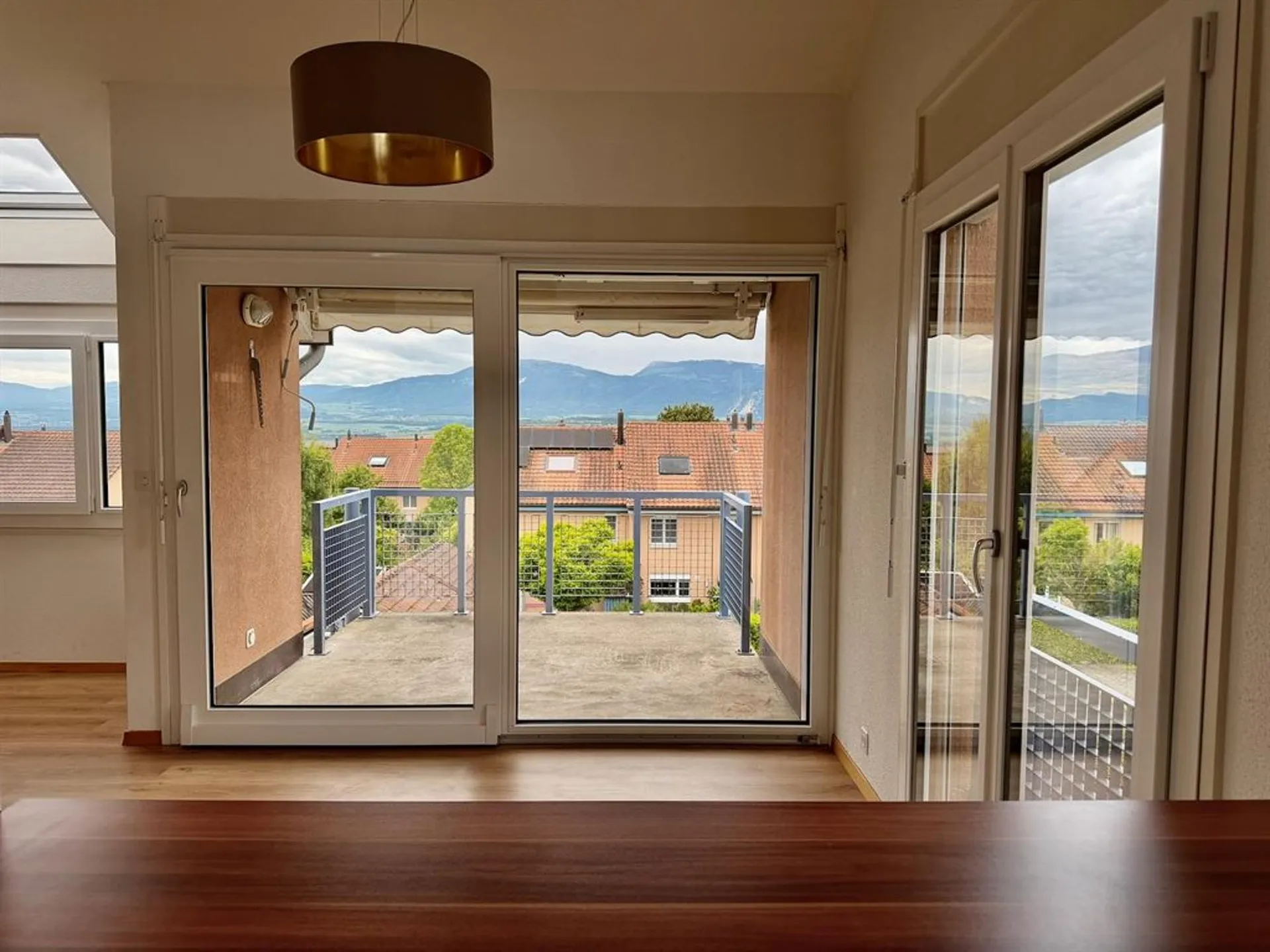 Grand duplex en attique de 5 chambres