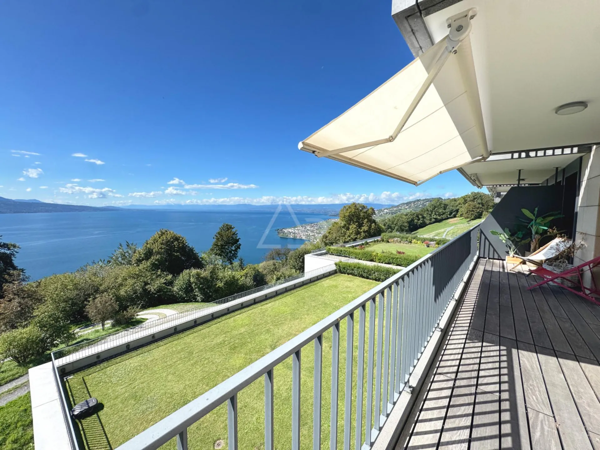 4.5P D'EXCEPTION AVEC VUE PANORAMIQUE SUR LE LÉMAN