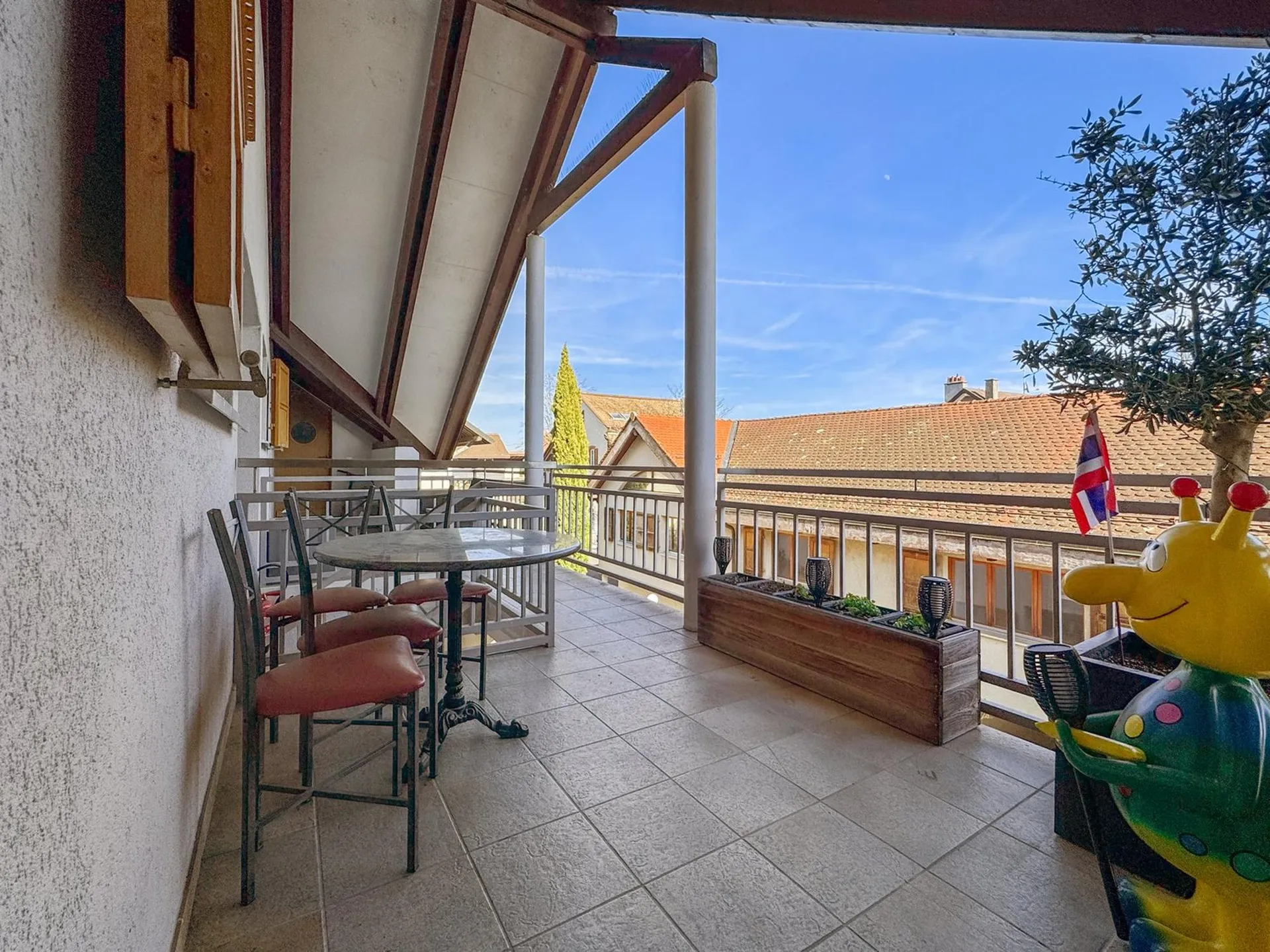 En Exclusivité. Superbe attique en duplex dans une résidence calme
