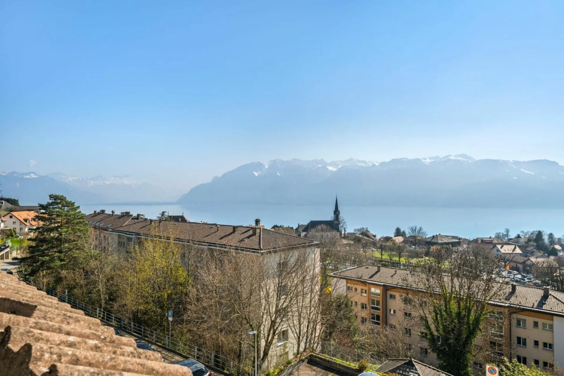 3.5 pièces avec vue panoramique lac & montagnes