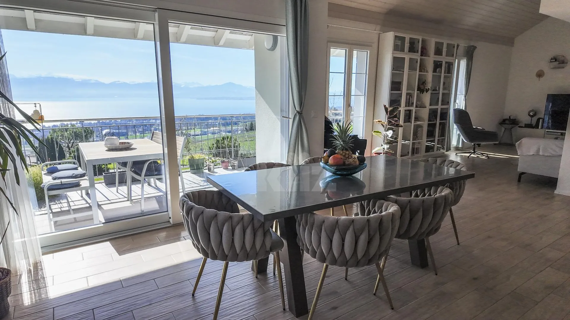Splendide duplex récent avec grand balcon et vue panoramique