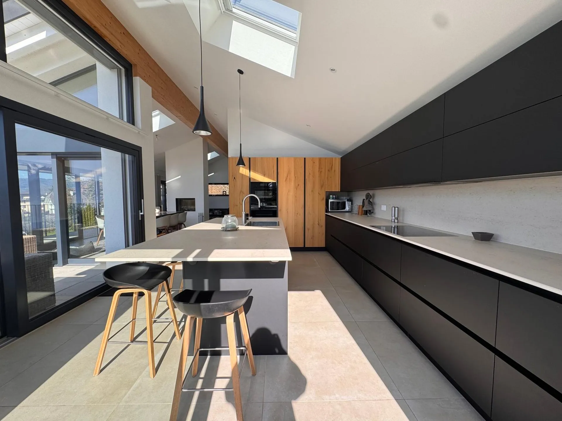 Villa contemporaine de 6.5 pièces avec vue panoramique sur les montagnes