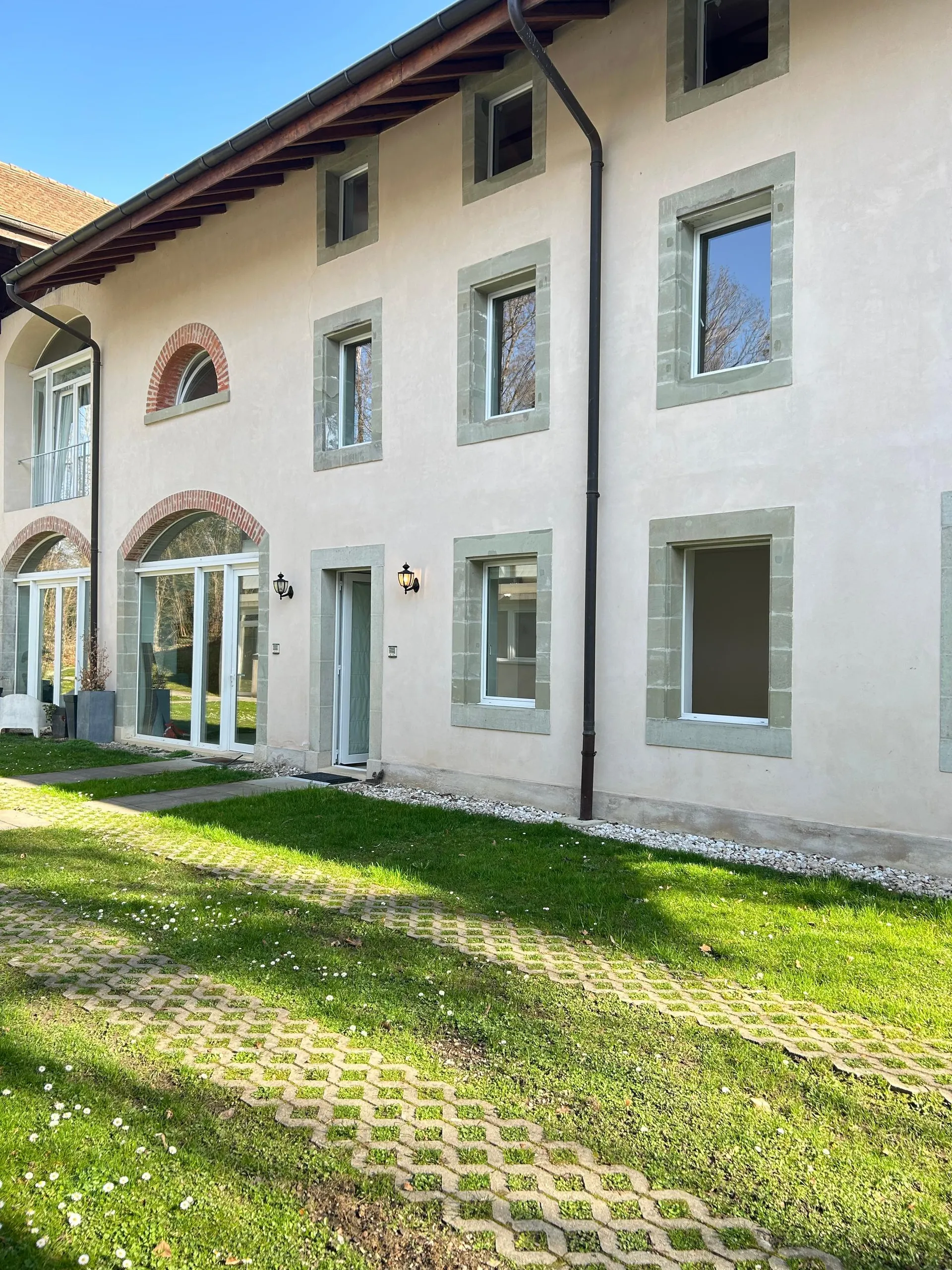 Magnifique villa de 7.5 pièces à Chigny