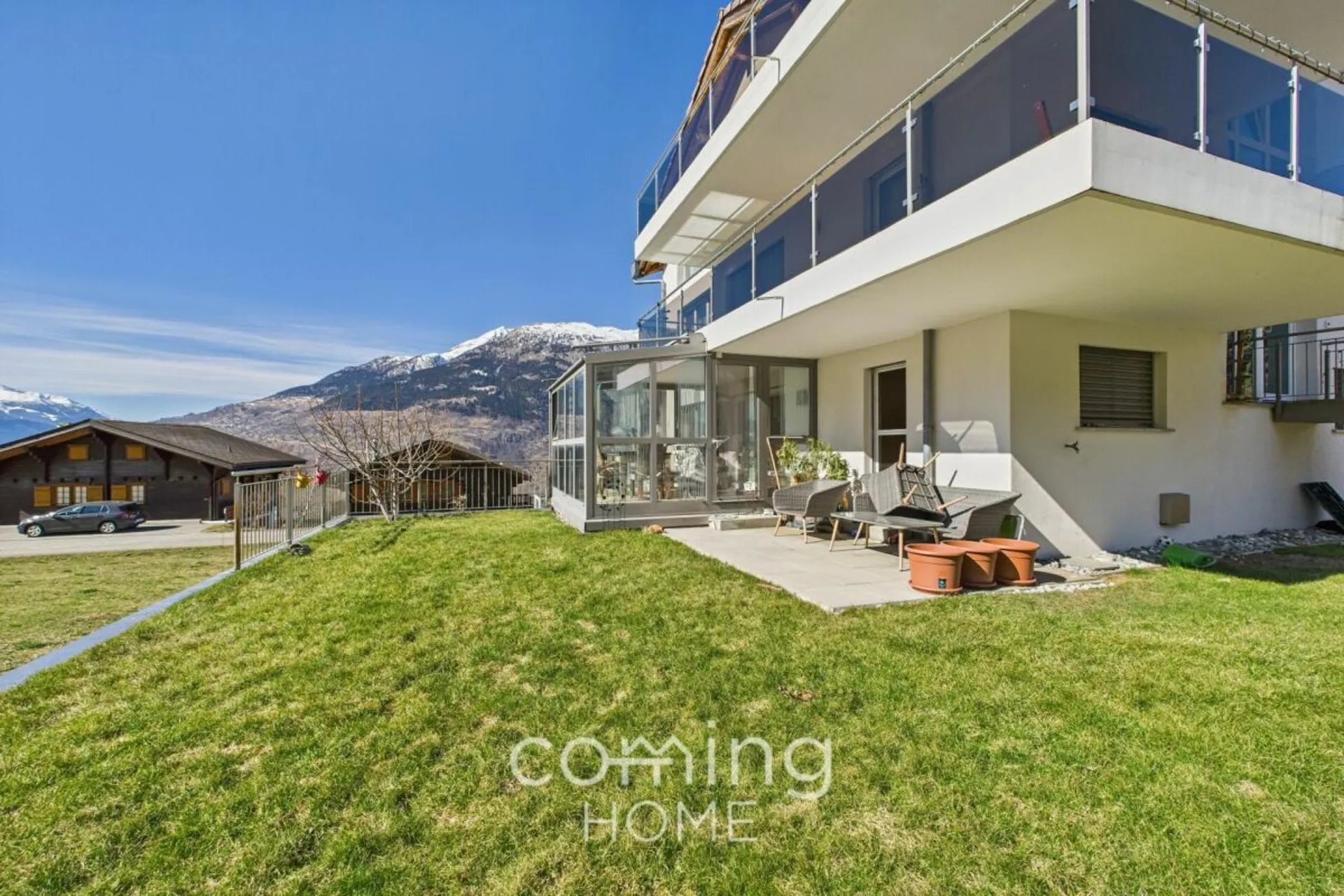 Stilvolle 5.5-Zimmer-Gartenwohnung mit Wintergarten und Bergsicht in Ried-Brig