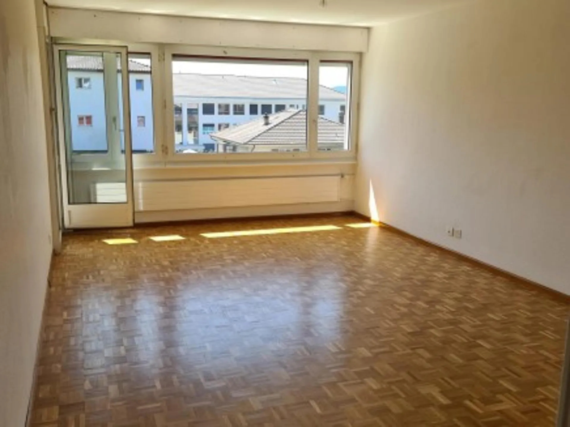 Appartement 3 pièces lumineux avec balcon à Laténa