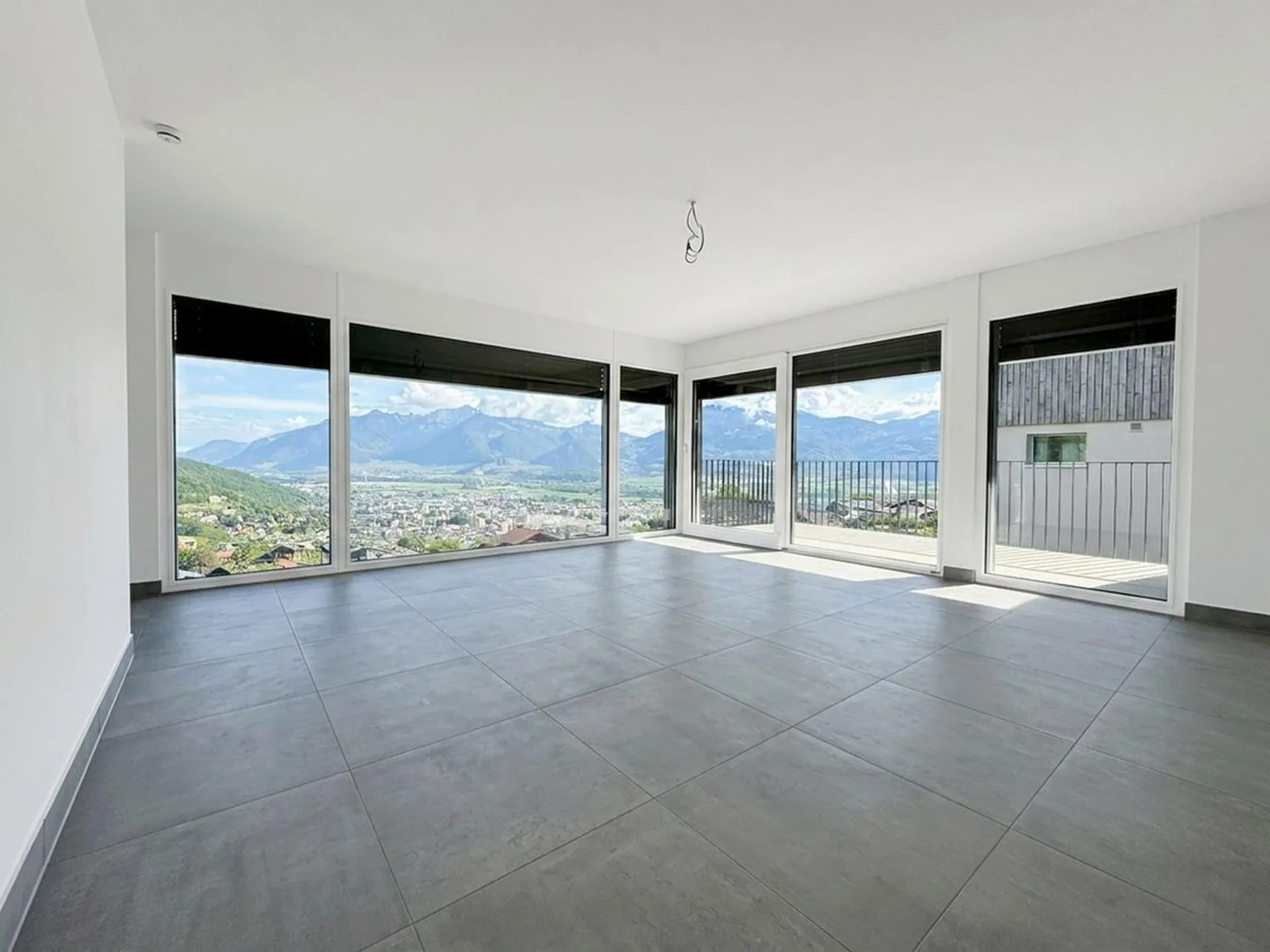 Villa individuelle de 4,5 pièces avec belle vue sur la plaine.