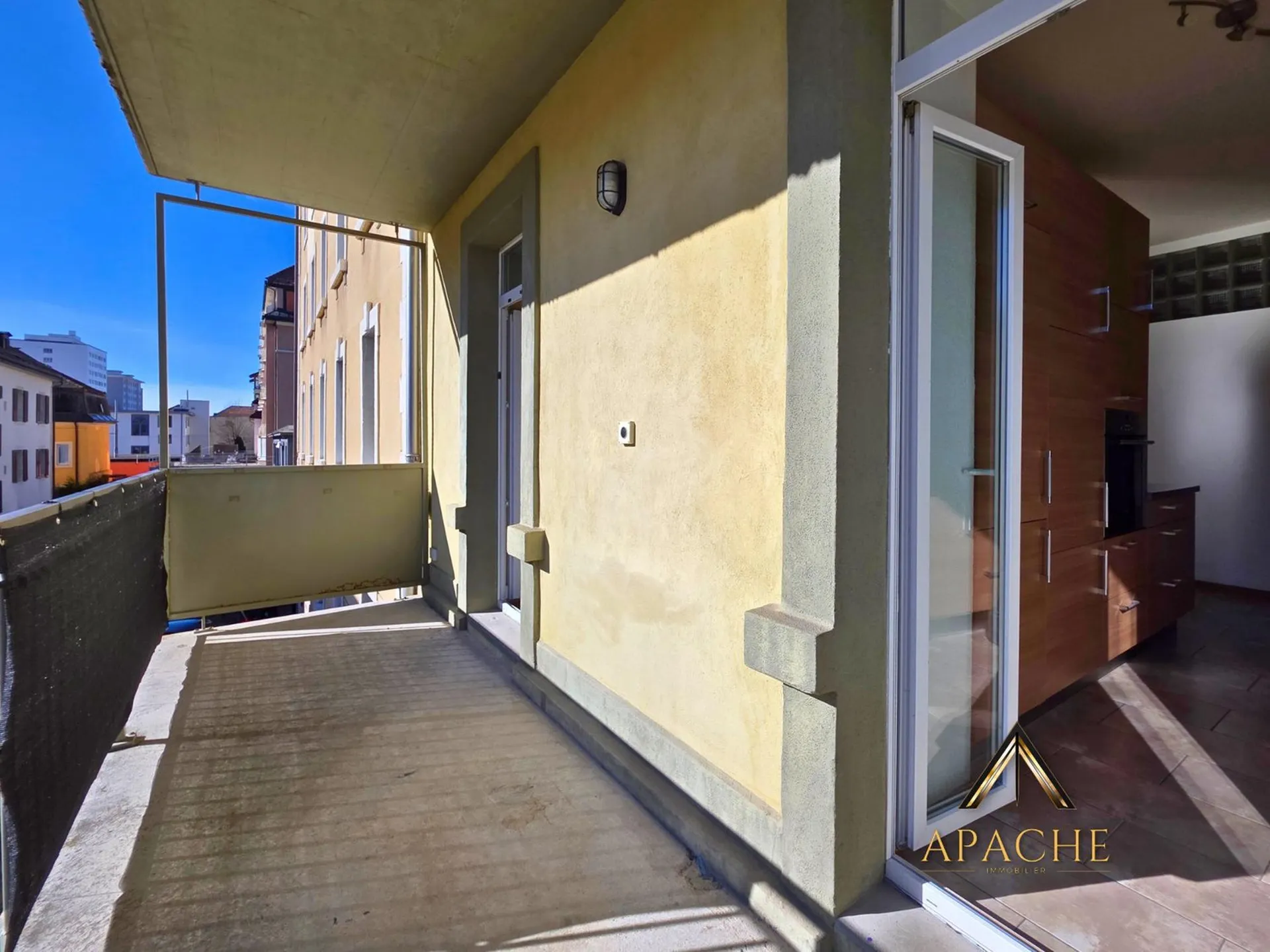 Appartement récent de 5.5 pièces avec grand balcon au centre ville - divisible en 2 logements