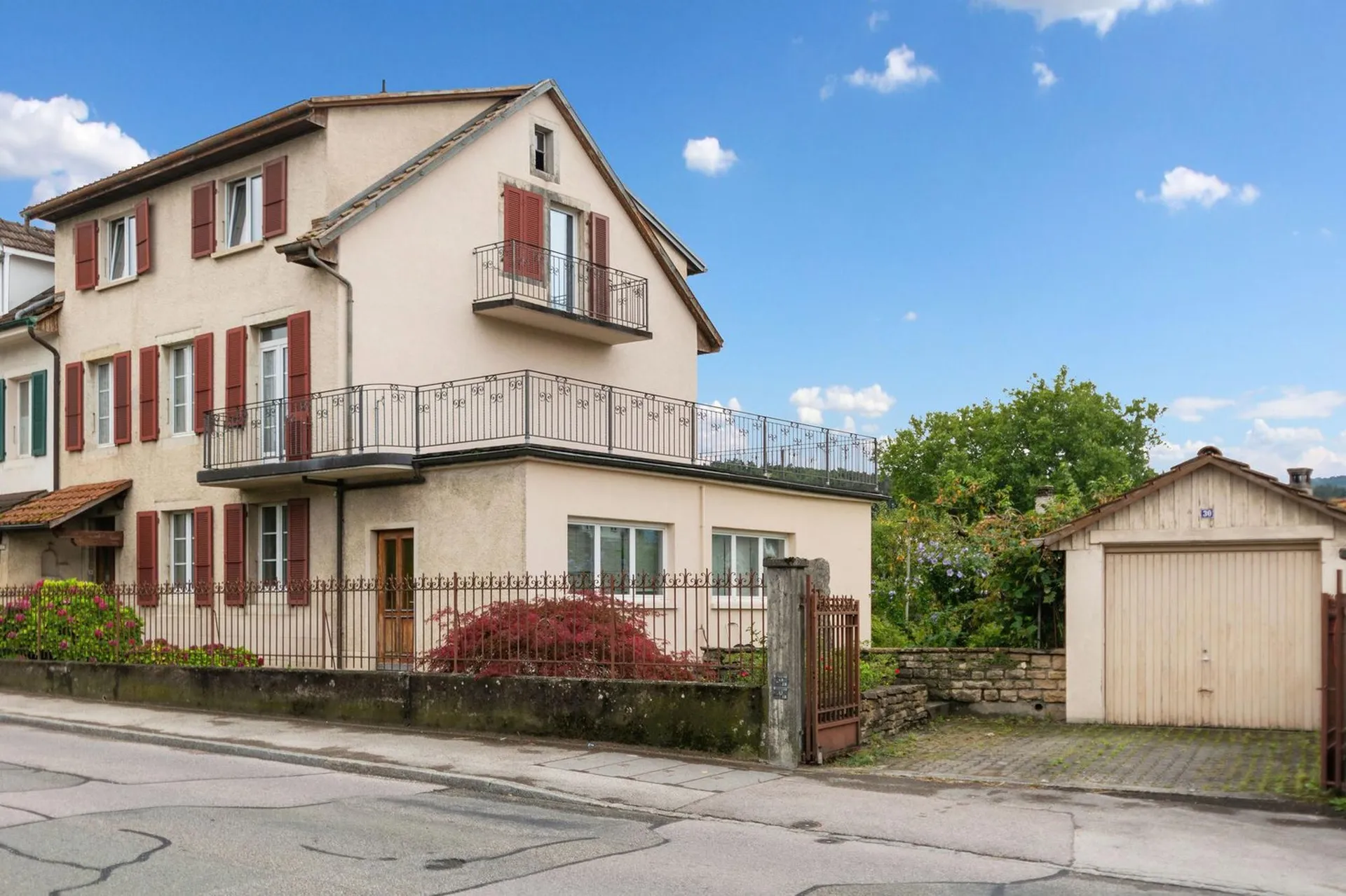 Grande maison familiale mitoyenne de 11 pièces à Porrentruy